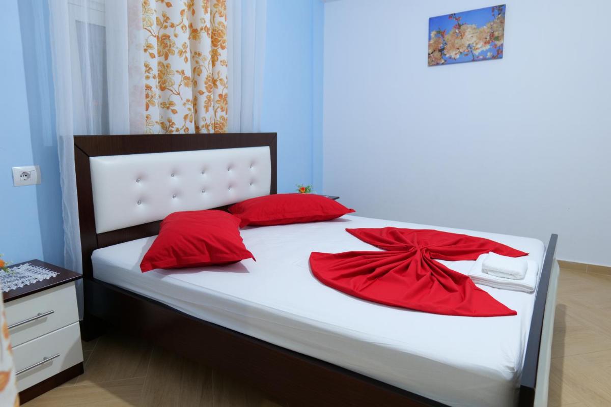 Kristal Apartments