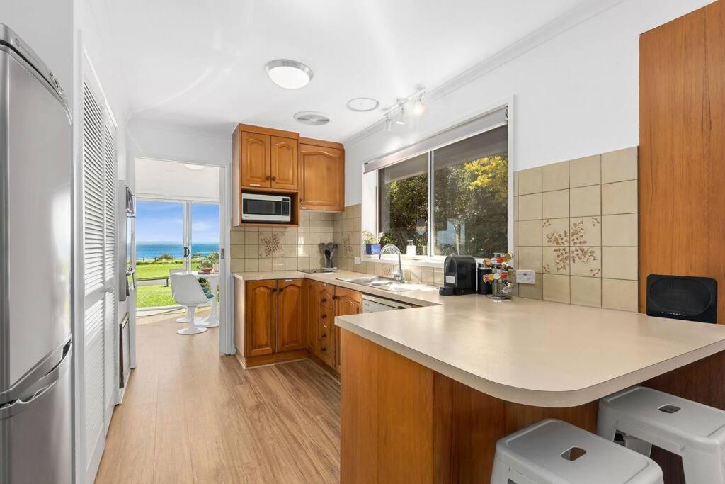 WATERFRONT - BAY VIEWS - Edgewater Springs