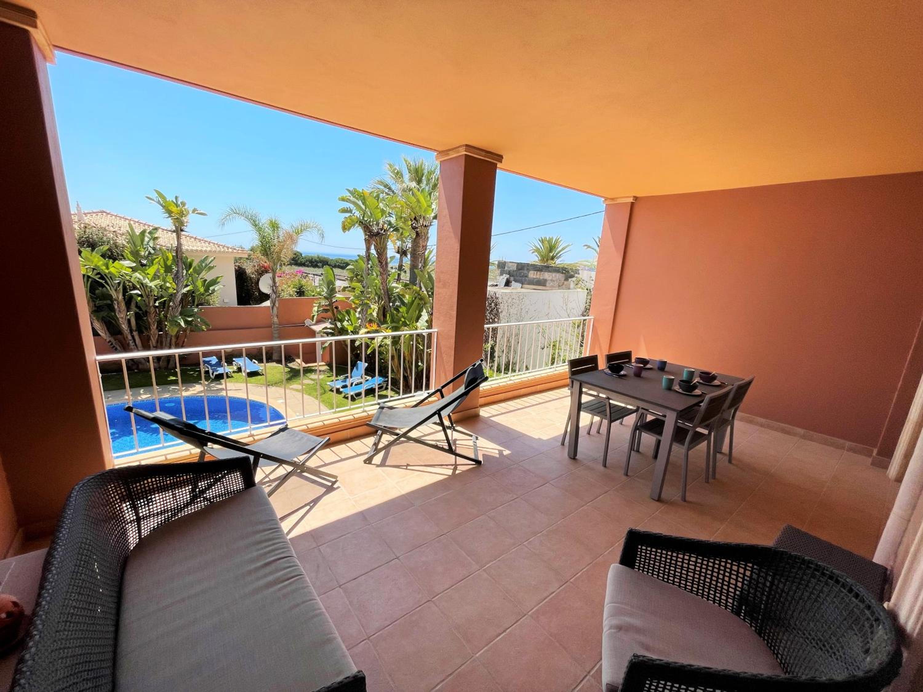 Hotel Apartamento com Vista Mar - Image 1