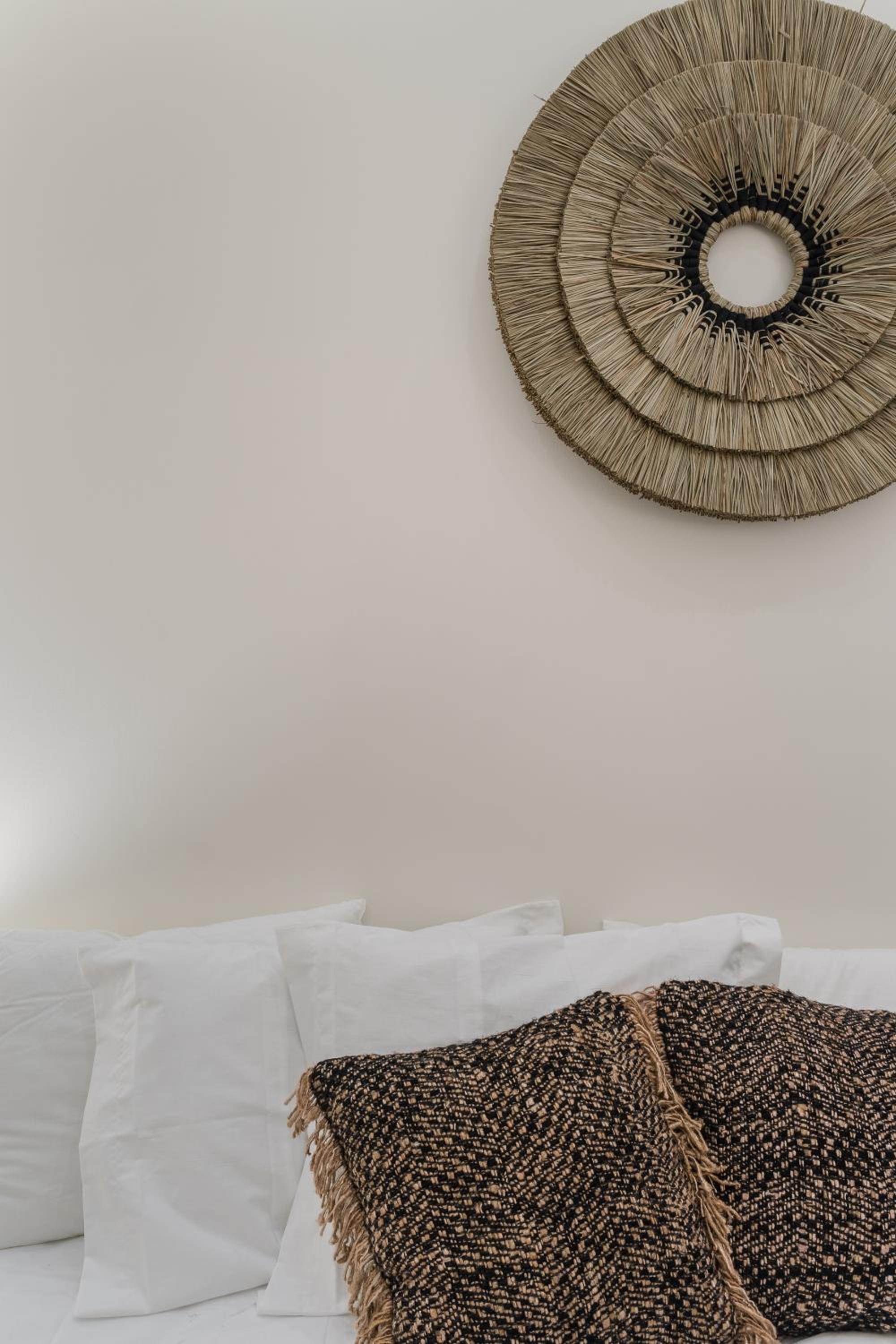 Casa Boma Lisboa - Design Apartment with Private Vegetal Terrace - Lapa VII view 2