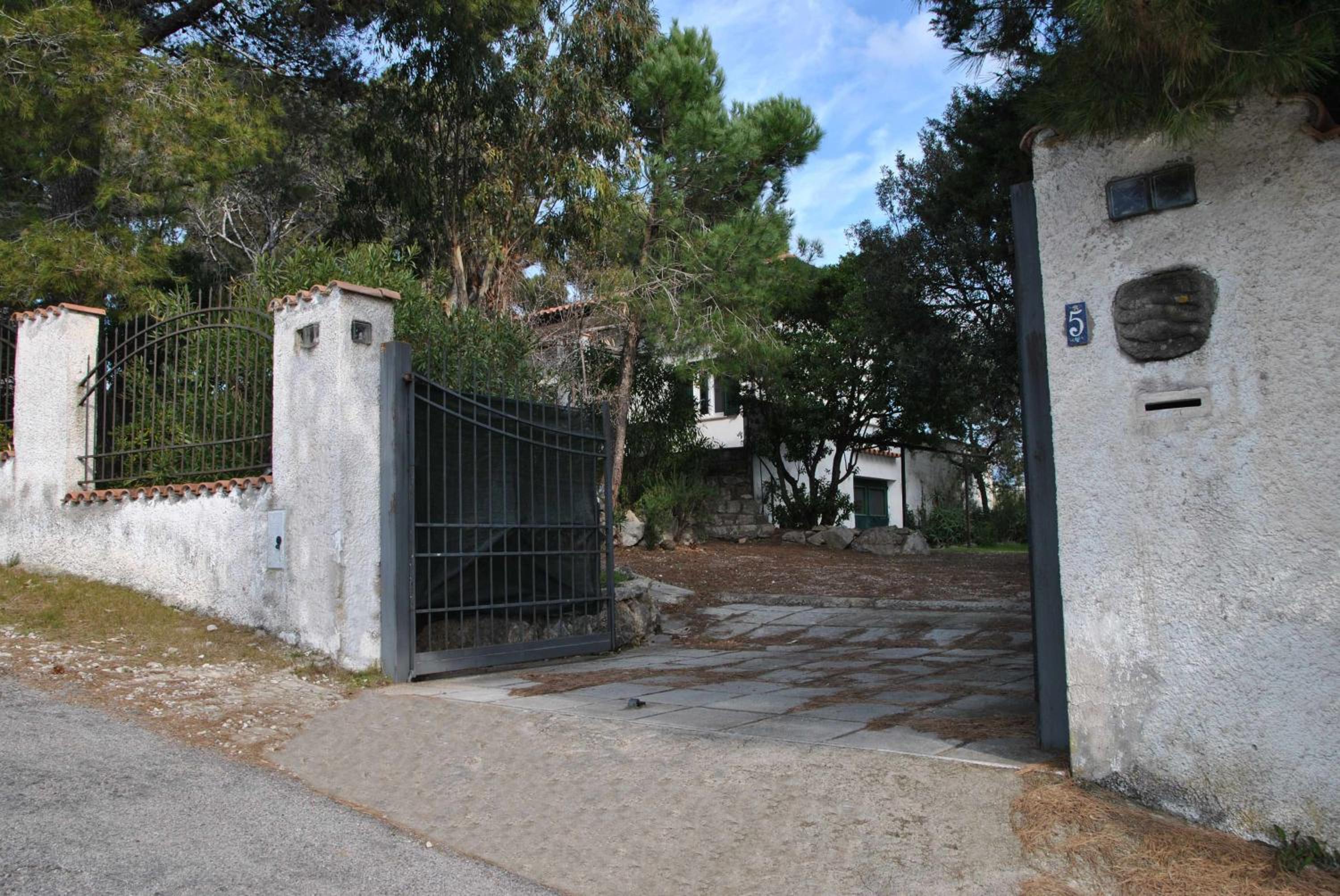 VILLA CORBEZZOLO tra natura e mare view 4