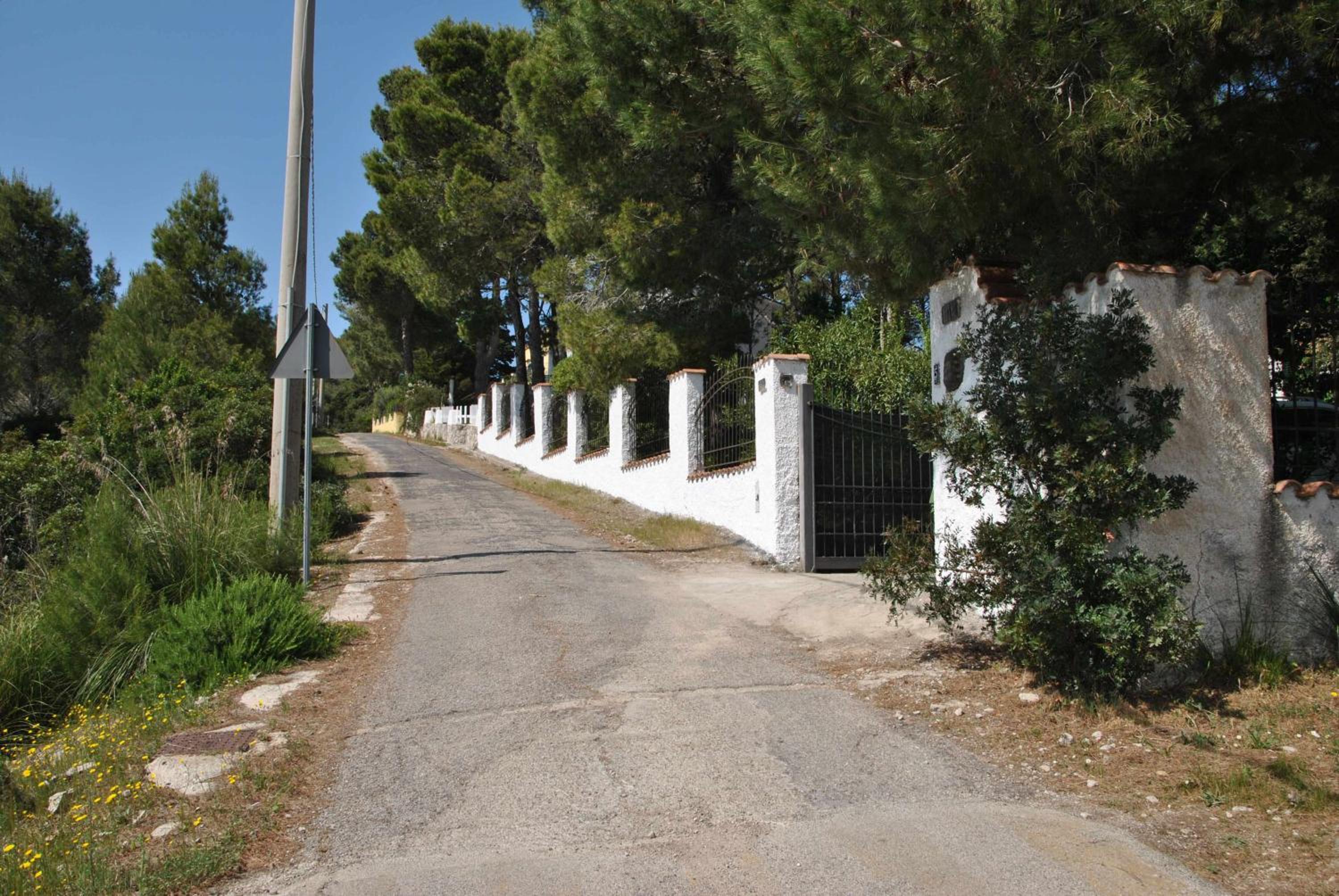 VILLA CORBEZZOLO tra natura e mare view 5