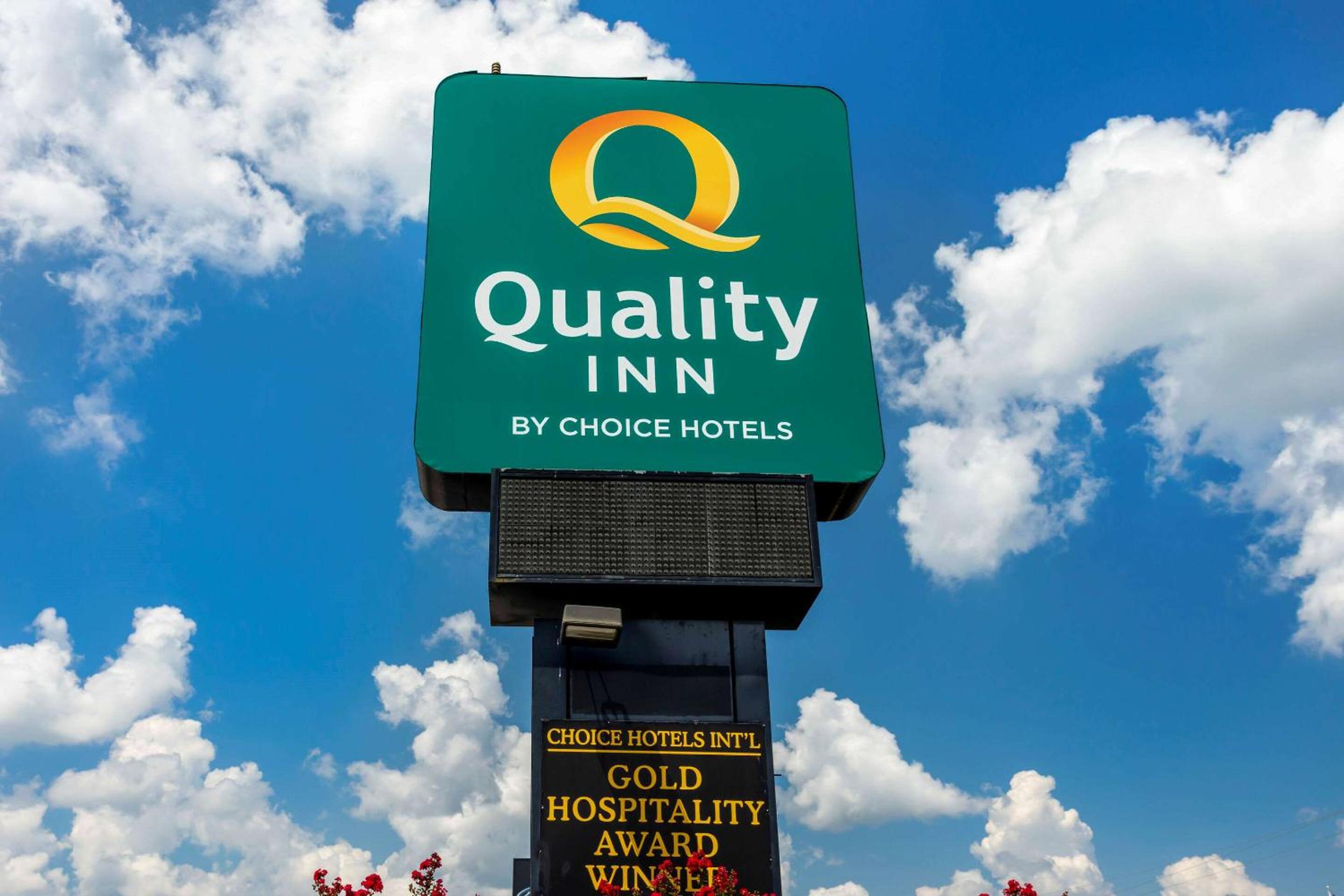 Harrison Vacations - Quality Inn Harrison North - Property Image 5