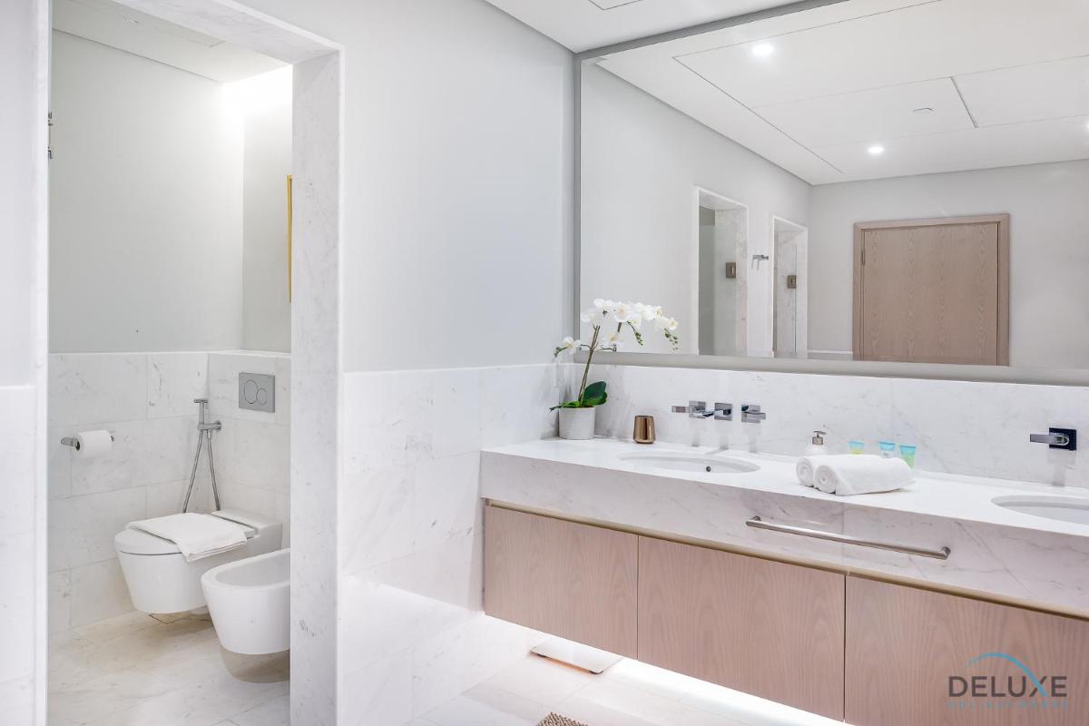 Sleek 1BR at The Palm Tower Palm Jumeirah by Deluxe Holiday Homes
