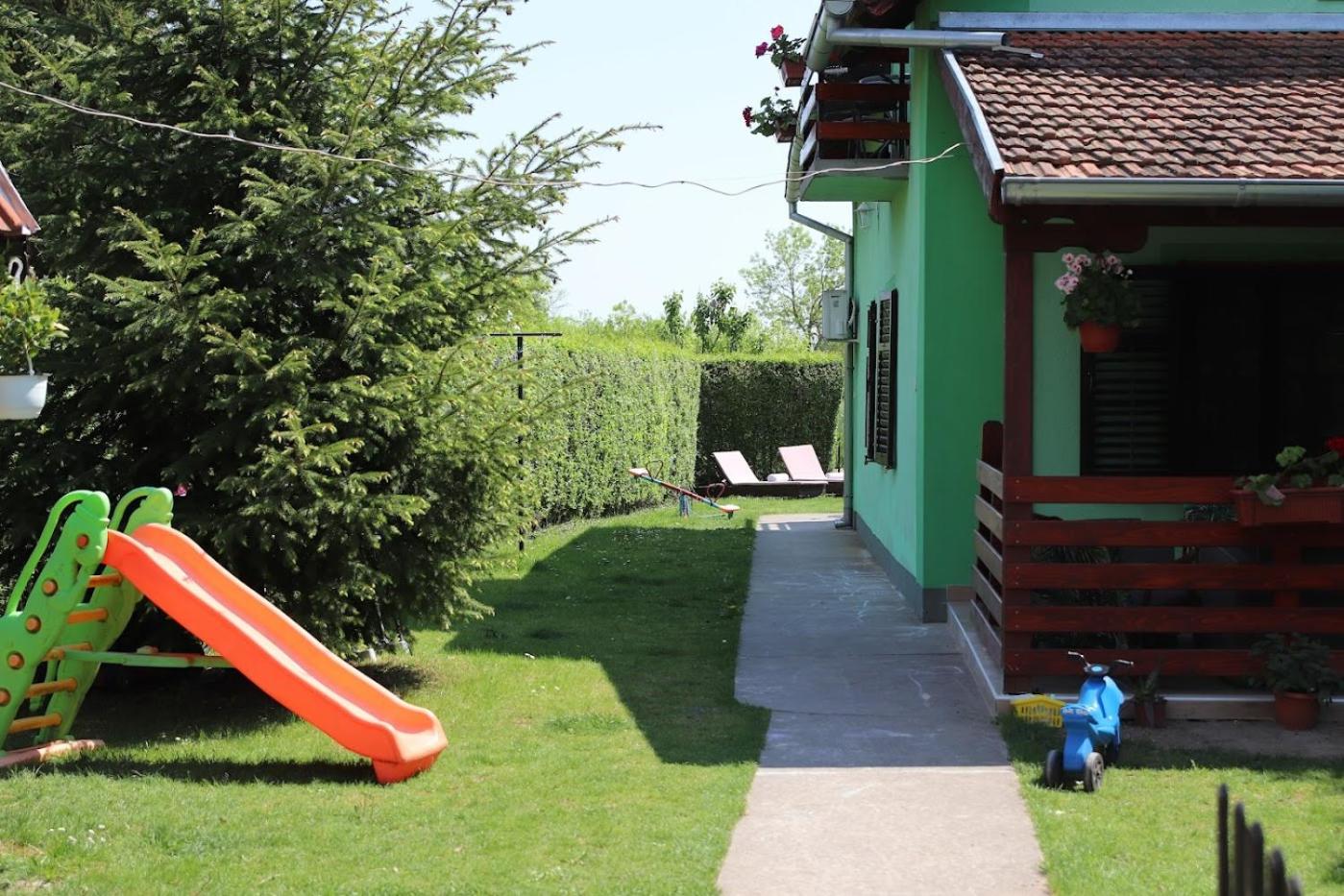 Photo 34