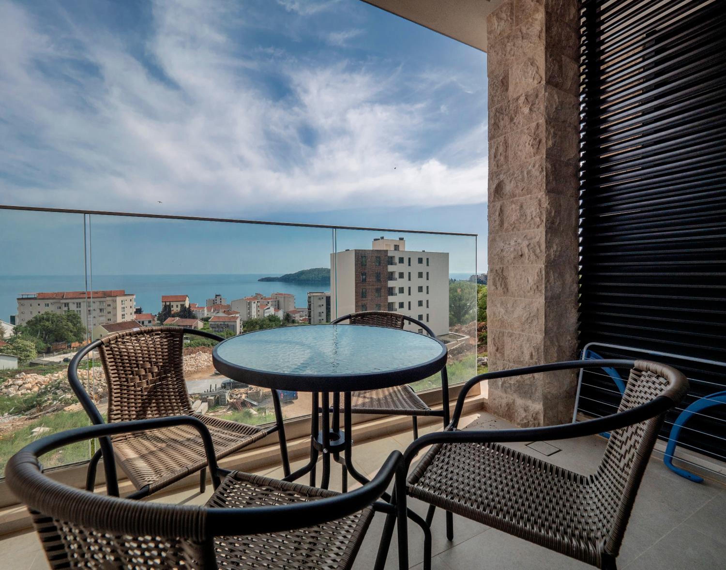 Hotel Horizon-One bedroom apartment with pool Jane - Image 1