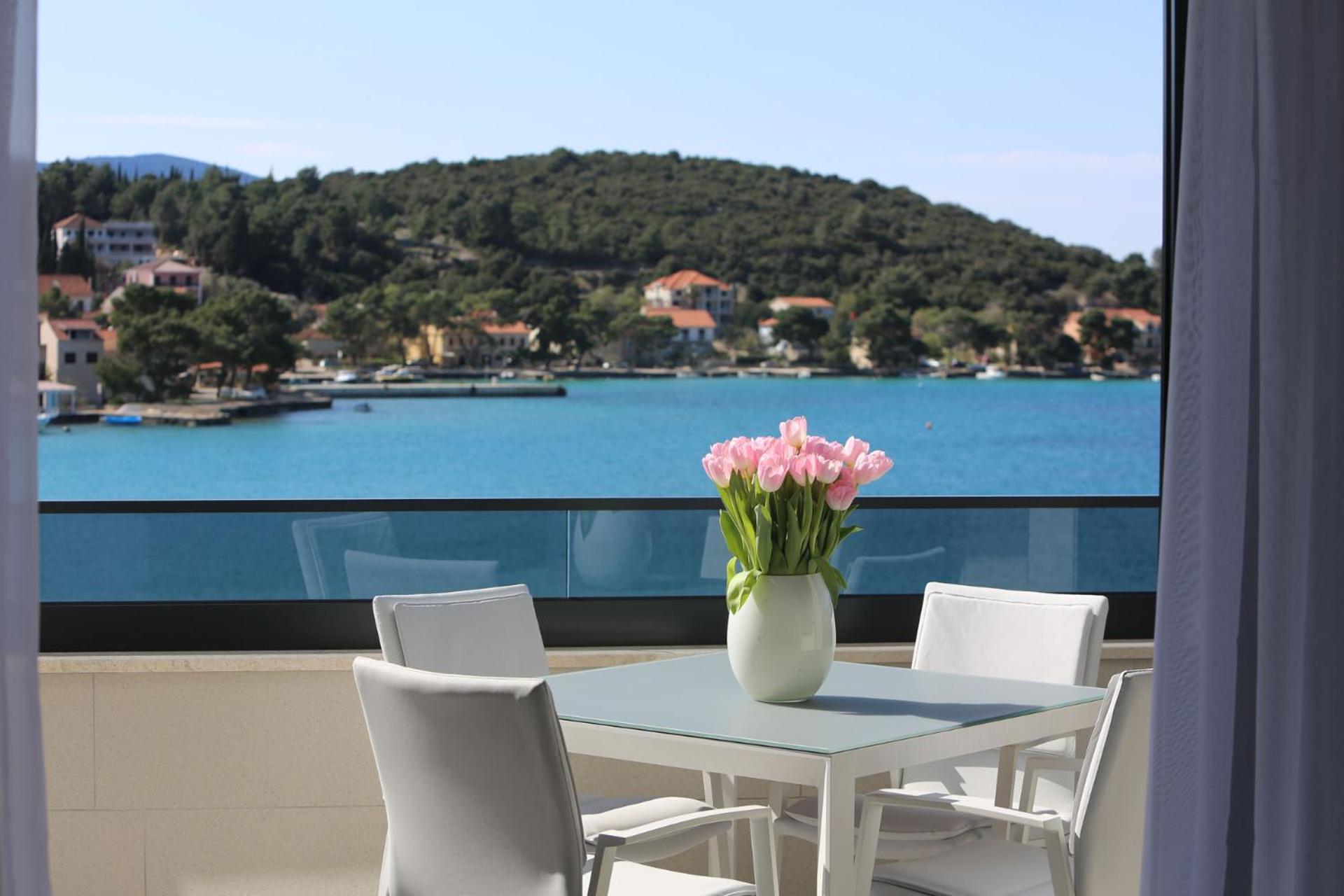 Premier Laguna Apartment view 3
