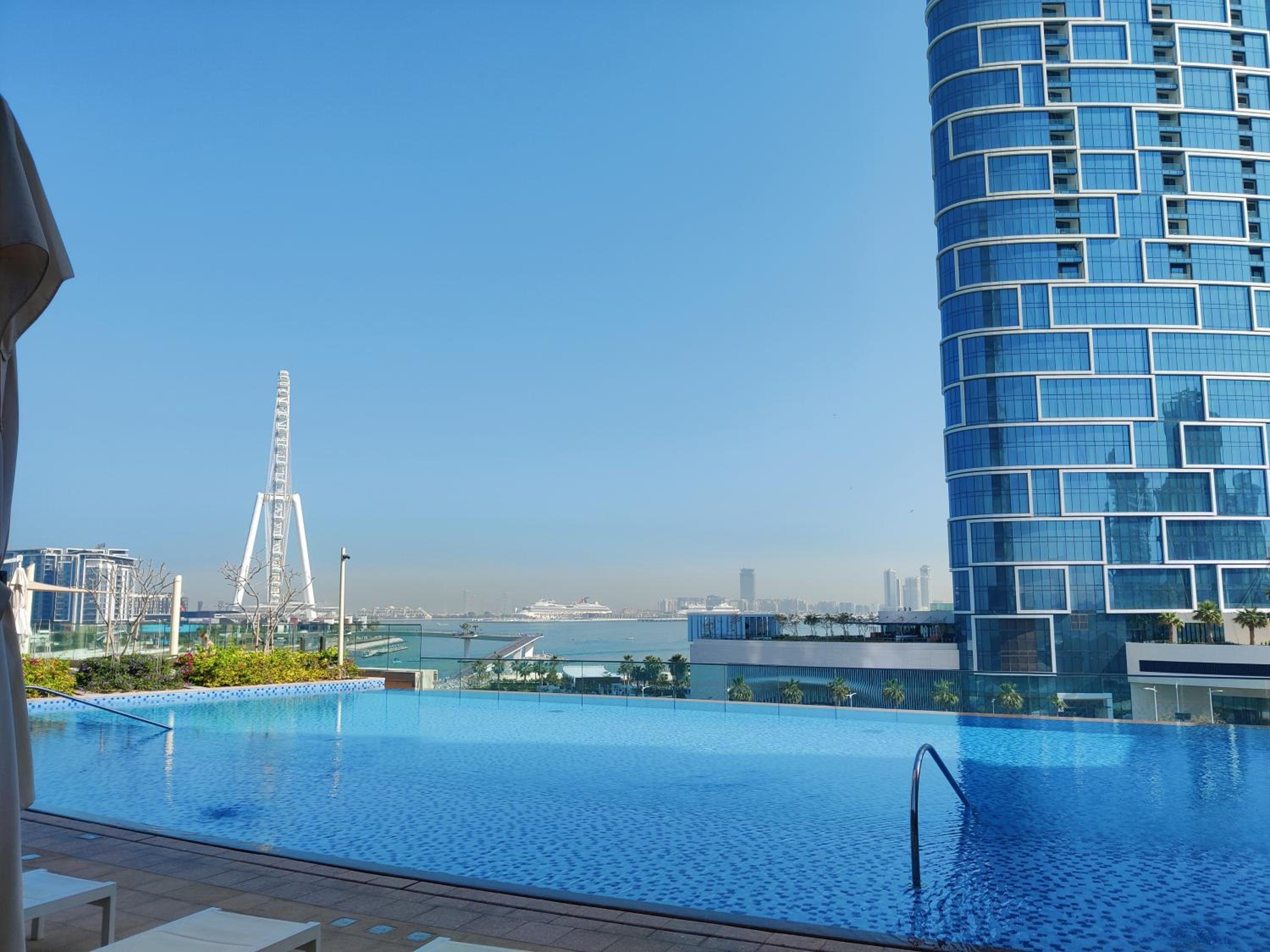 HiGuests - Waterfront Luxe Apt with Bluewaters Island Views