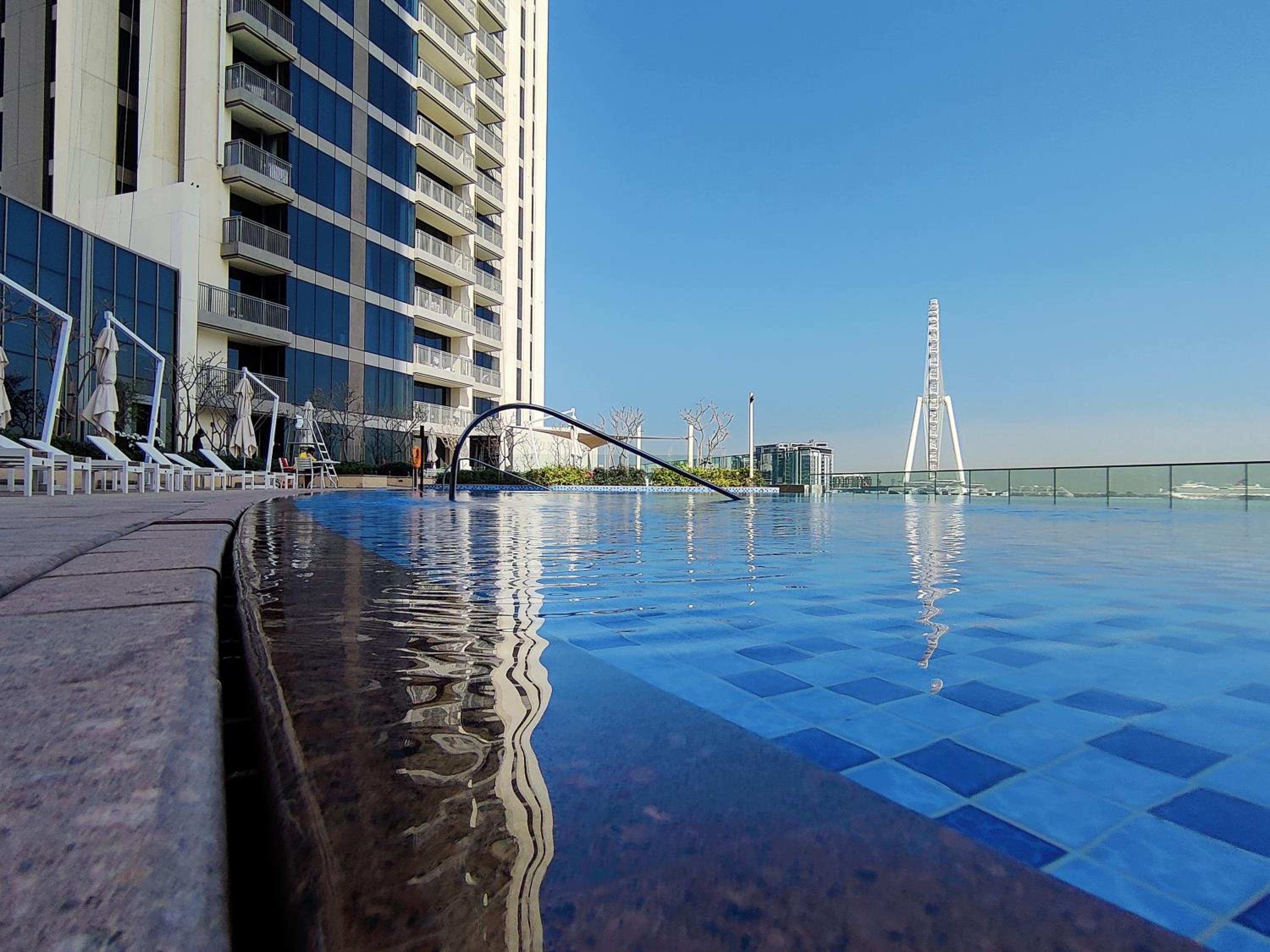 HiGuests - Waterfront Luxe Apt with Bluewaters Island Views
