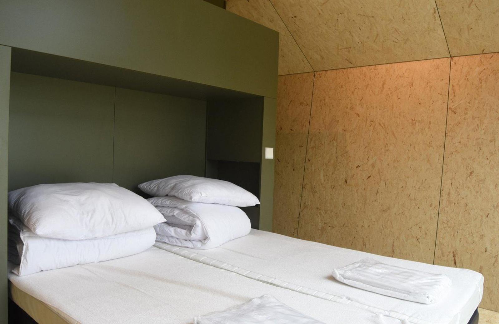 Tiny House in het groen, aan zee met privé Hottub view 3
