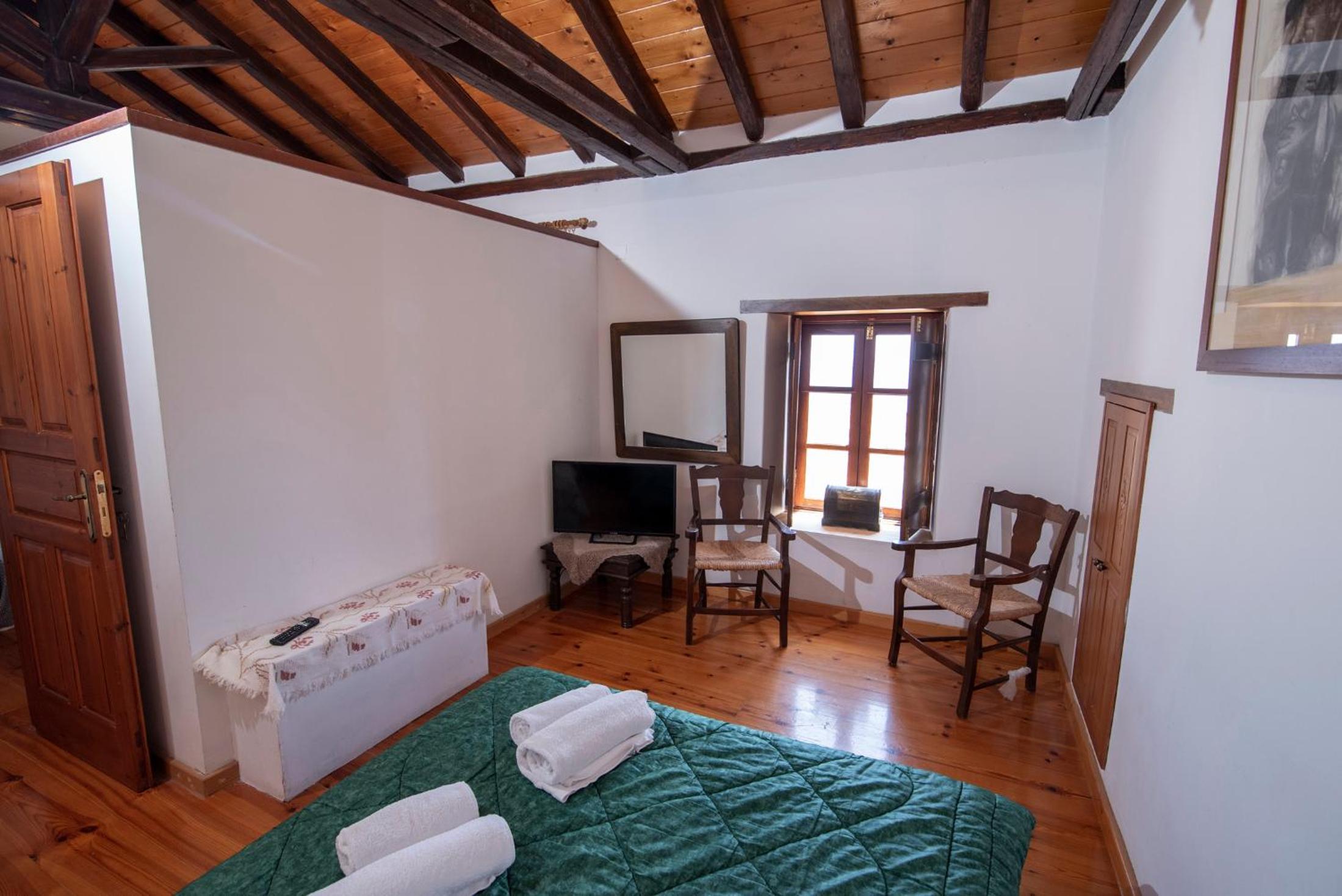 Goulas Traditional Guesthouse view 5