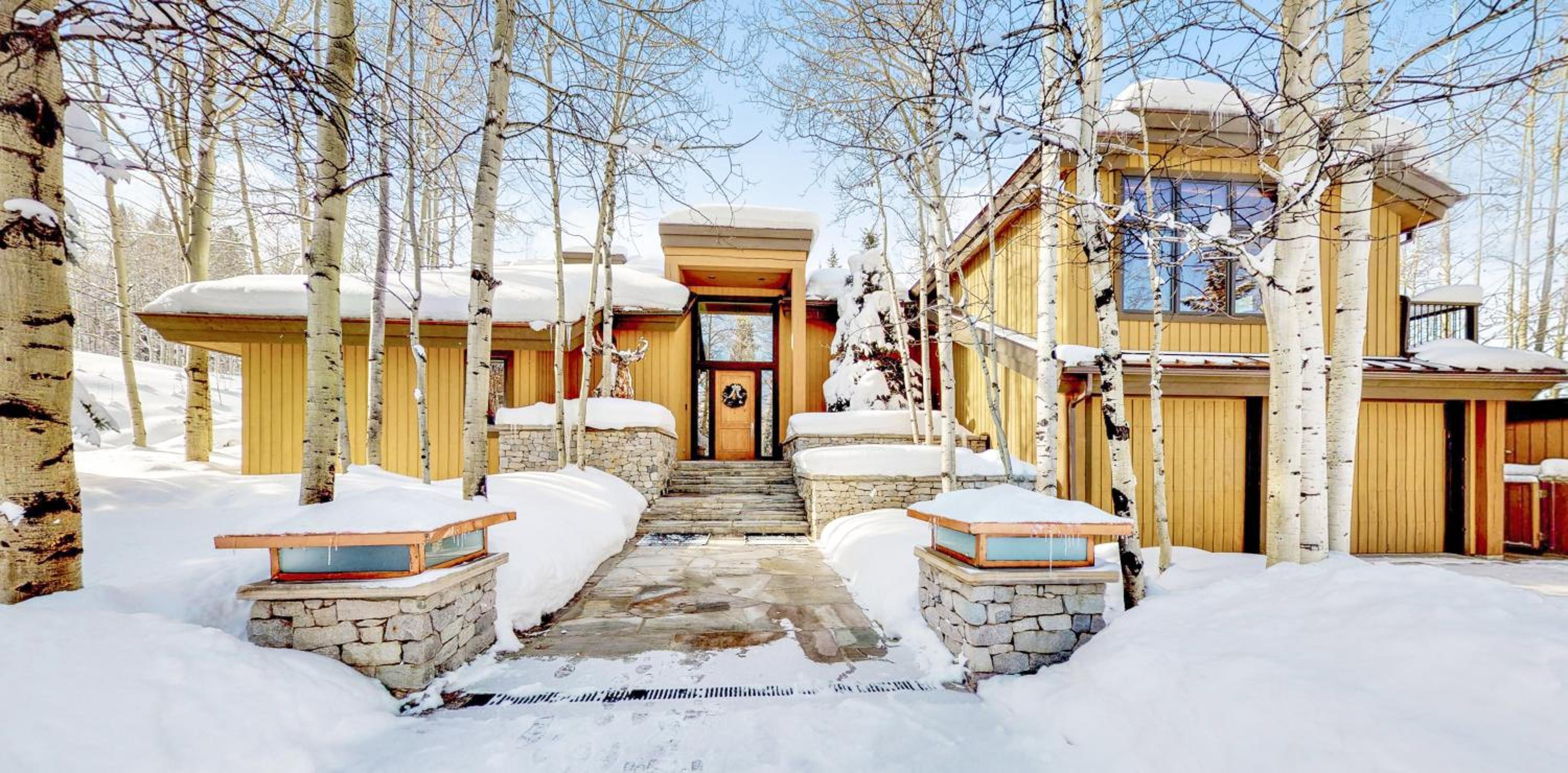 Trails Edge by Snowmass Vacations view 3