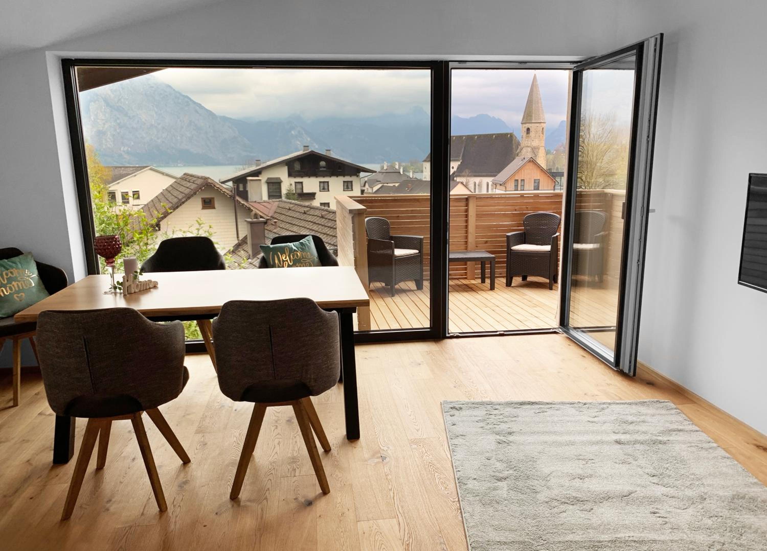 Traum Panorama Apartment mit Berg & Seeblick
