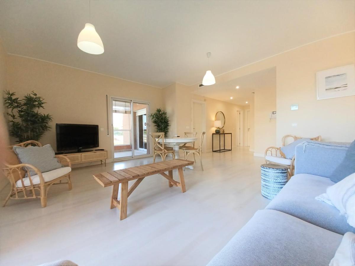 Hotel Beach Lounge Apartment