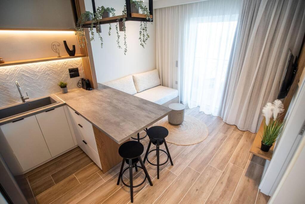 YOLO Resort - Notte photo 4