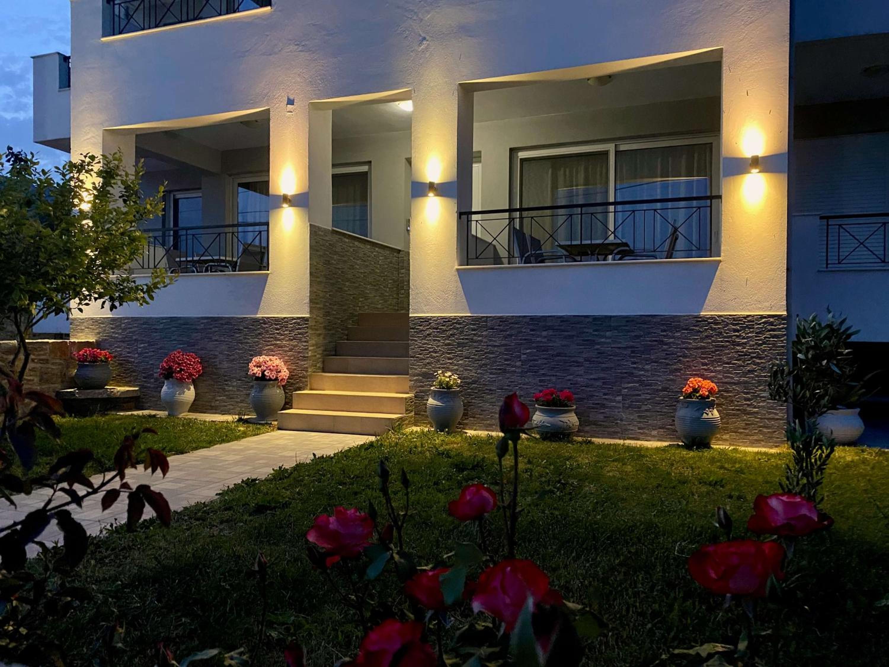 Eirini & Manolis Apartments