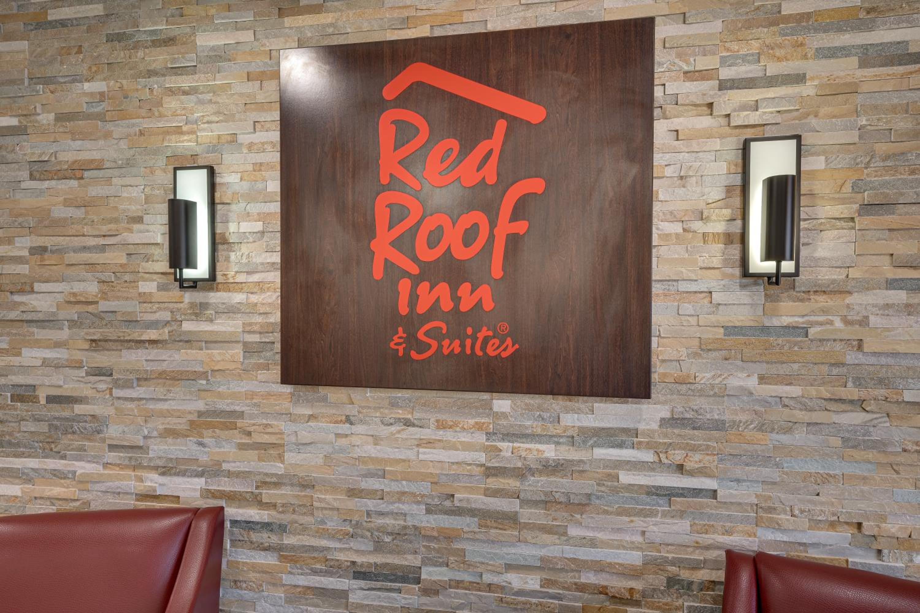 Red Roof Inn & Suites Newport - Middletown, RI view 4