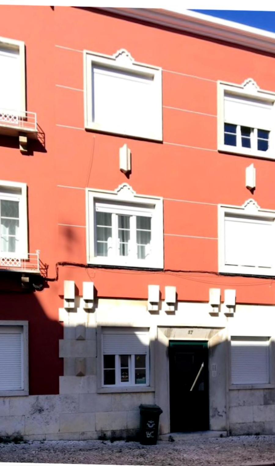 Sunny Apartment in a typical Lisbon neighborhood