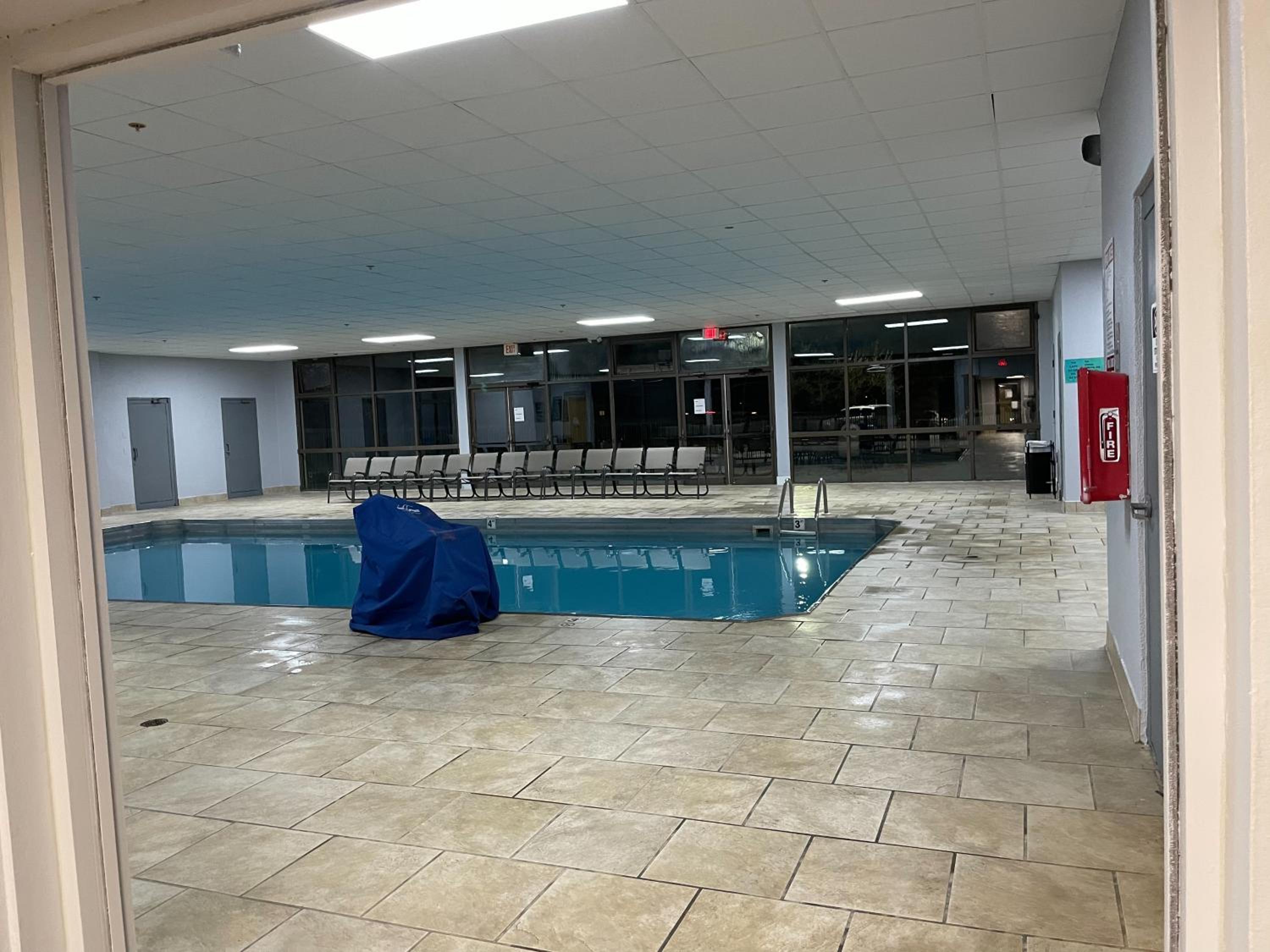 La Quinta Inn by Wyndham Davenport & Conference Center - Image 2