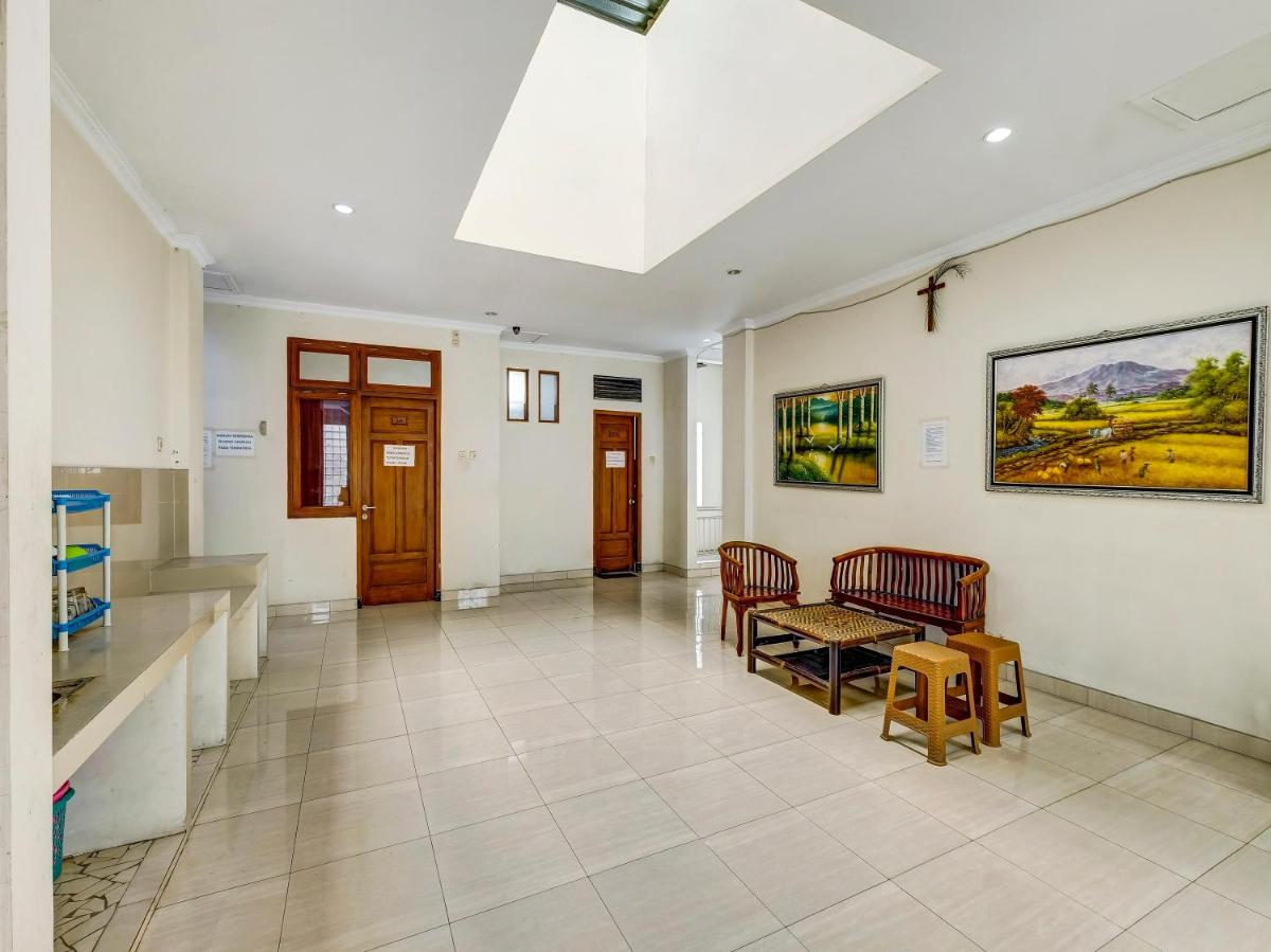 hotel reception