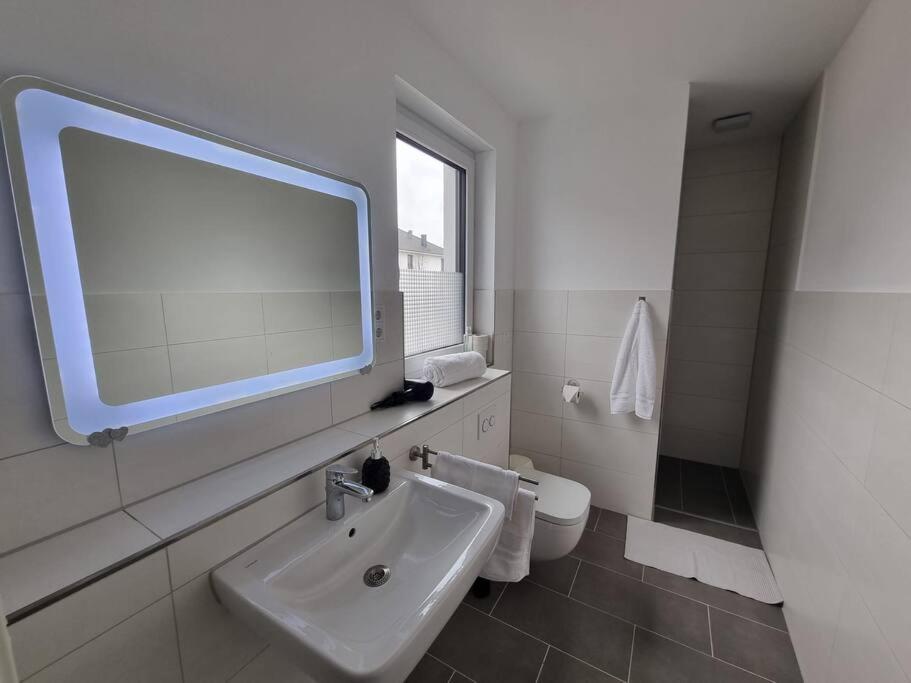 New & Modern Apartment near Düsseldorf