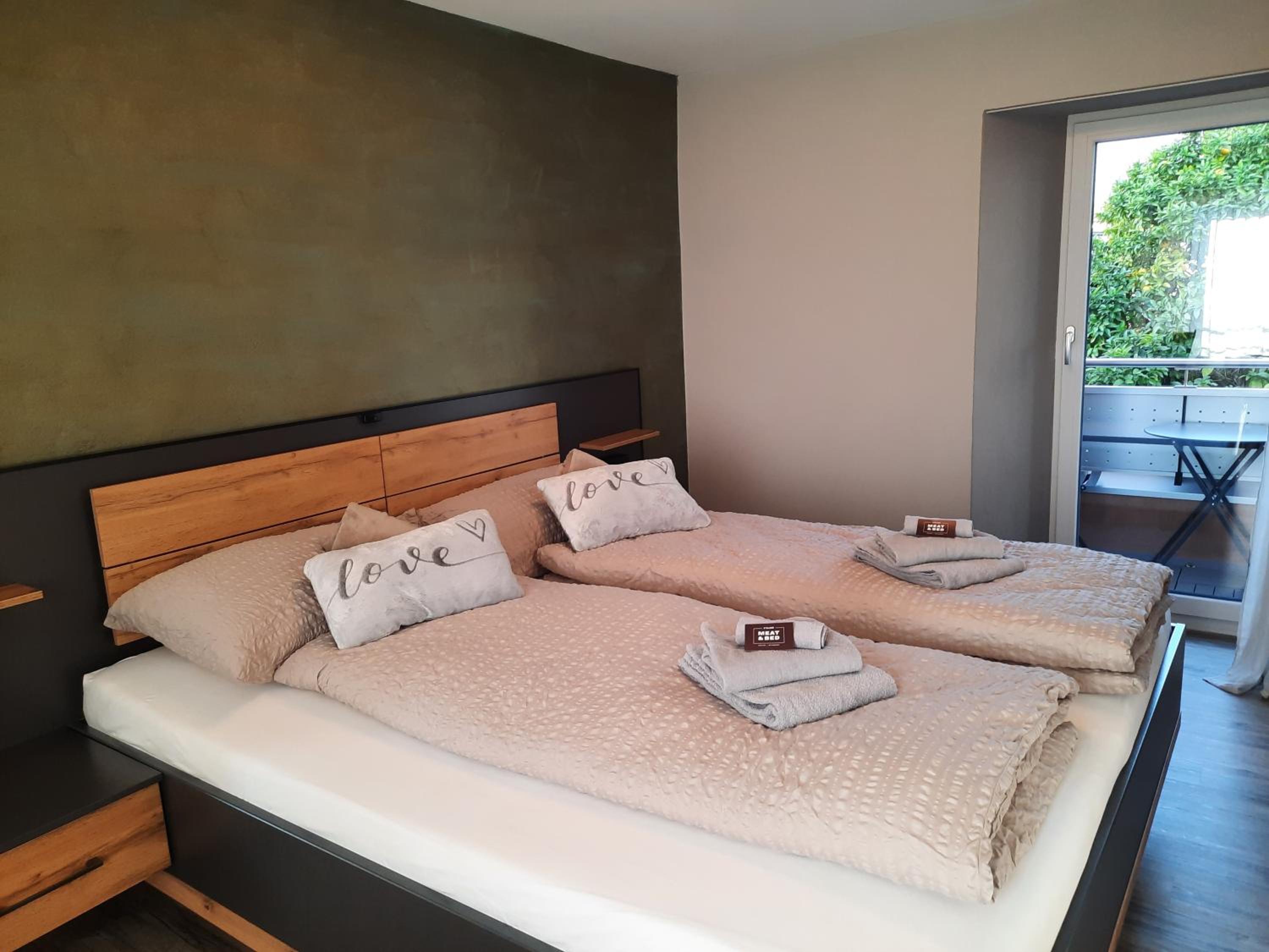 Stalder Meat & Bed