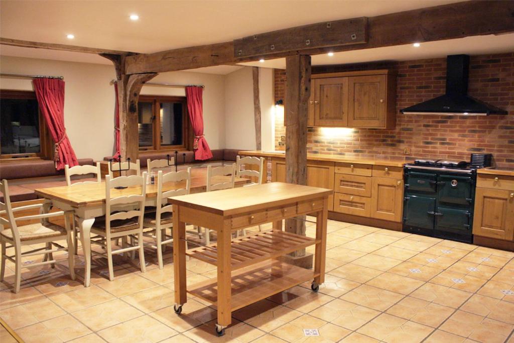 The Coach House Barn - Valley Farm view 5