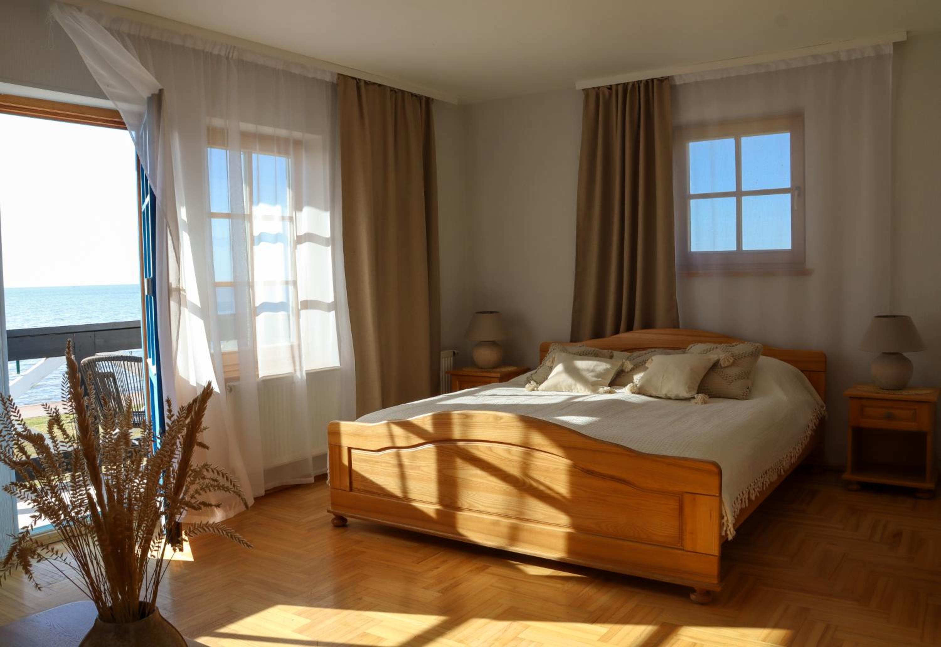 Prie Marių Nida