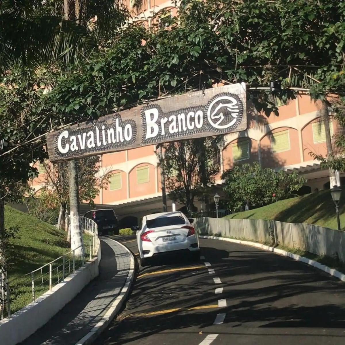 AGRADÁVEL FLAT - CAVALINHO BRANCO - ÁGUAS DE LINDÓIA