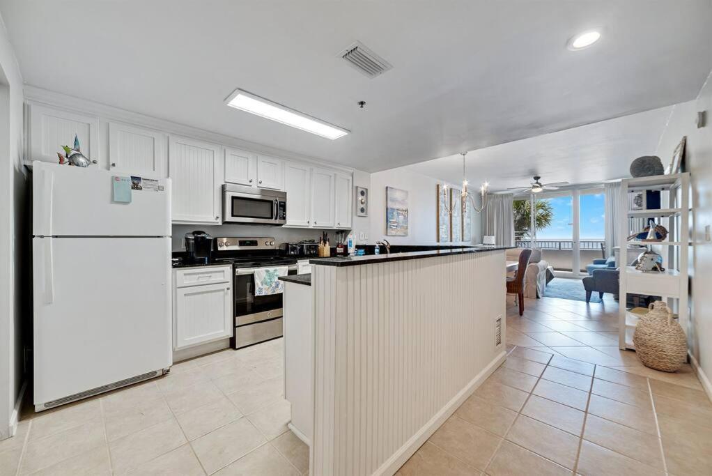 Bristol 205-Beachfront Condo wAmazing View-Updated-2-Kings-Full Service Resort view 2