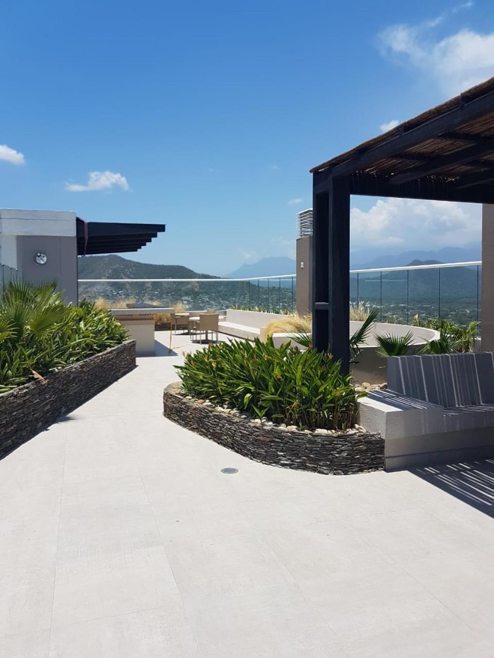 Apartamento con vista directa al mar en Reserva del Mar - Balcón, playa privada y piscinas tipo resort