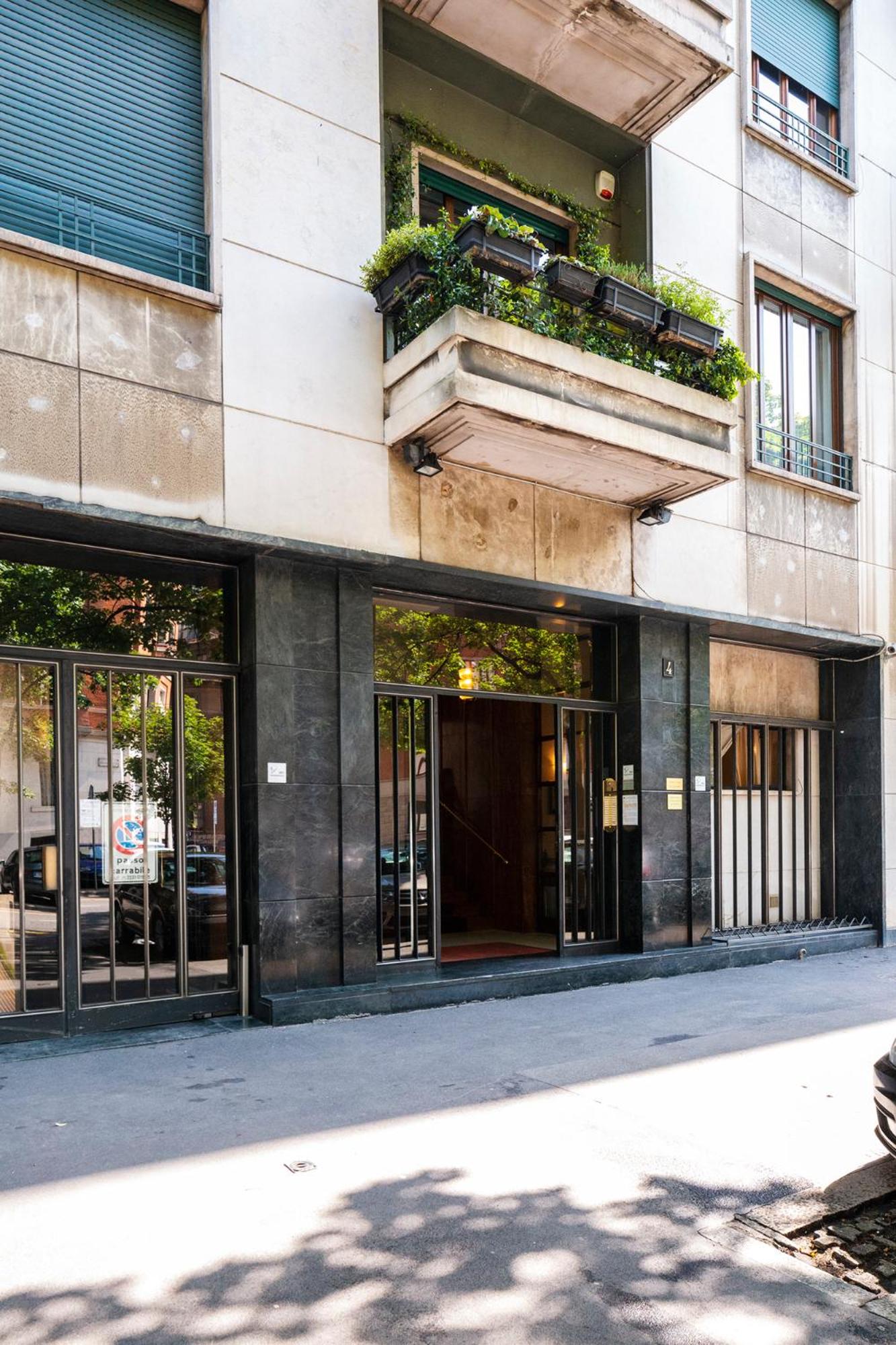 Central Apartment — Milan