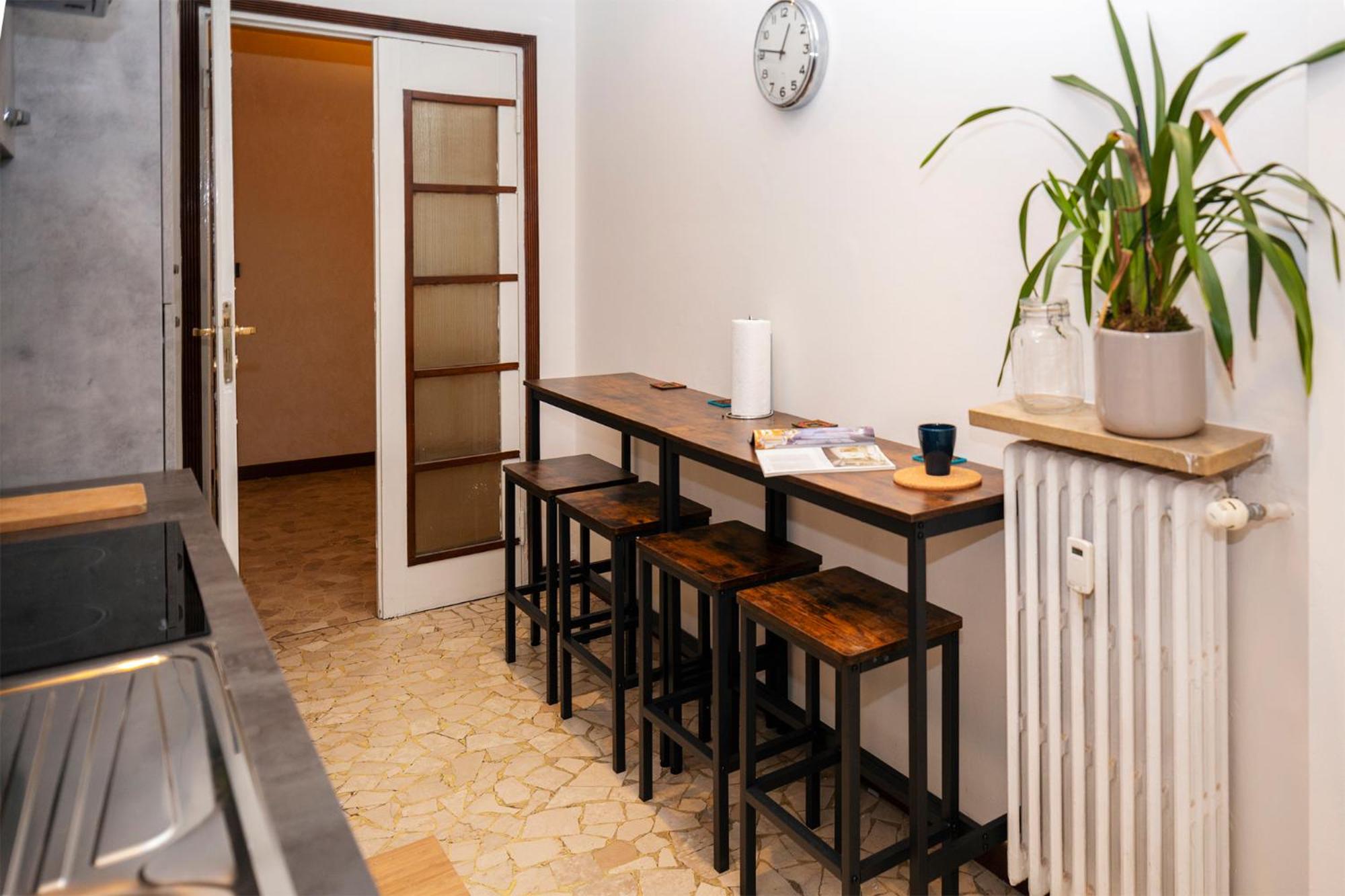 Central Apartment en Milan — kitchen