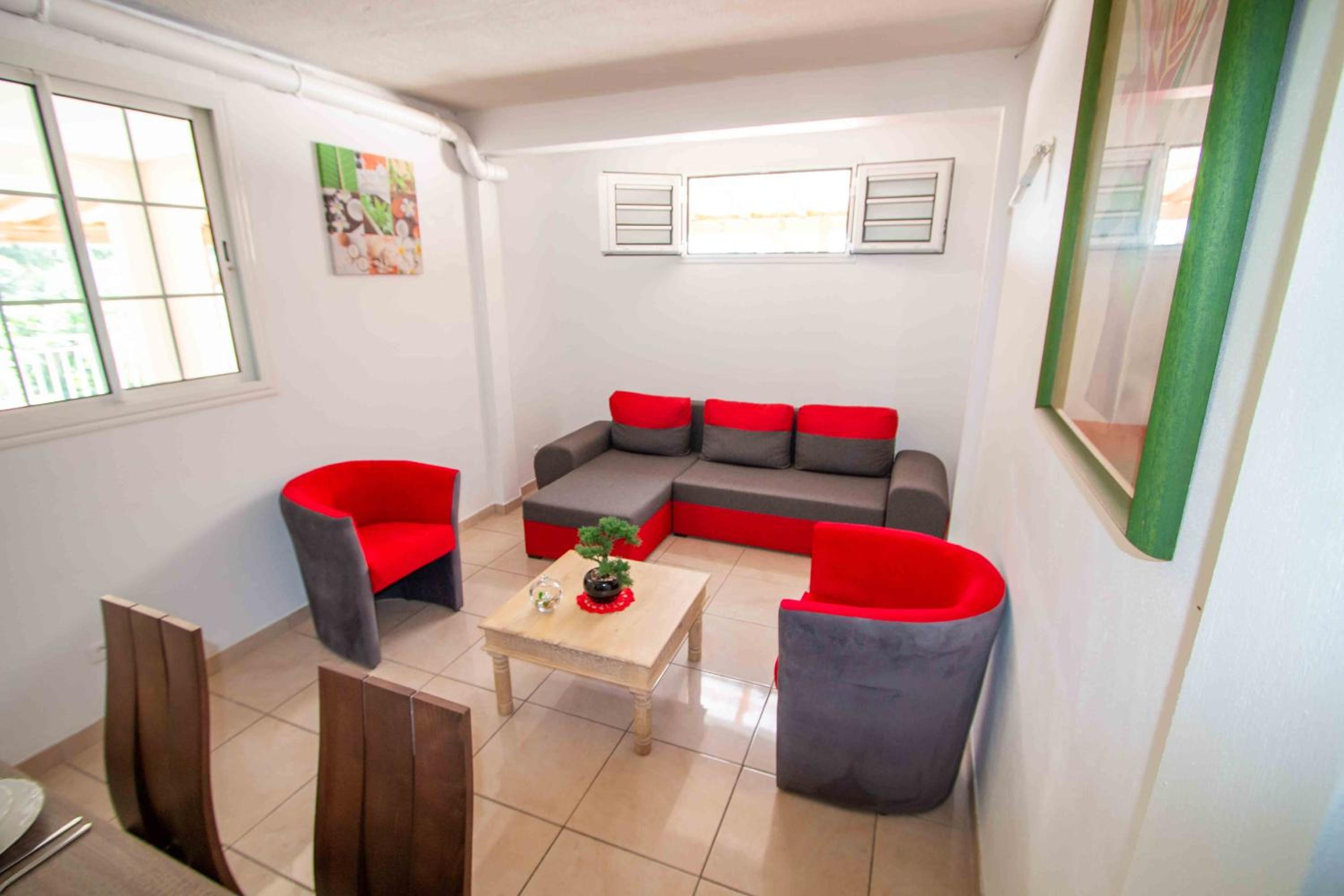 Bel appartement T3 - Hauteurs de Sainte Marie view 5