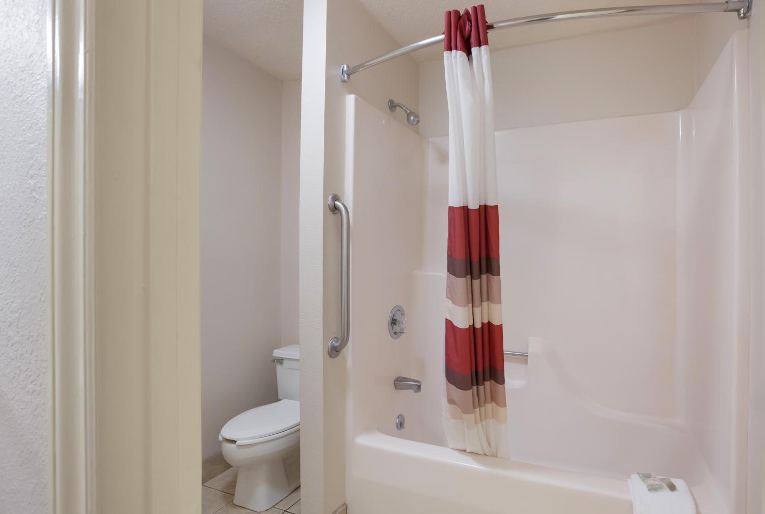 Red Roof Inn Dillon, SC, Photo 25