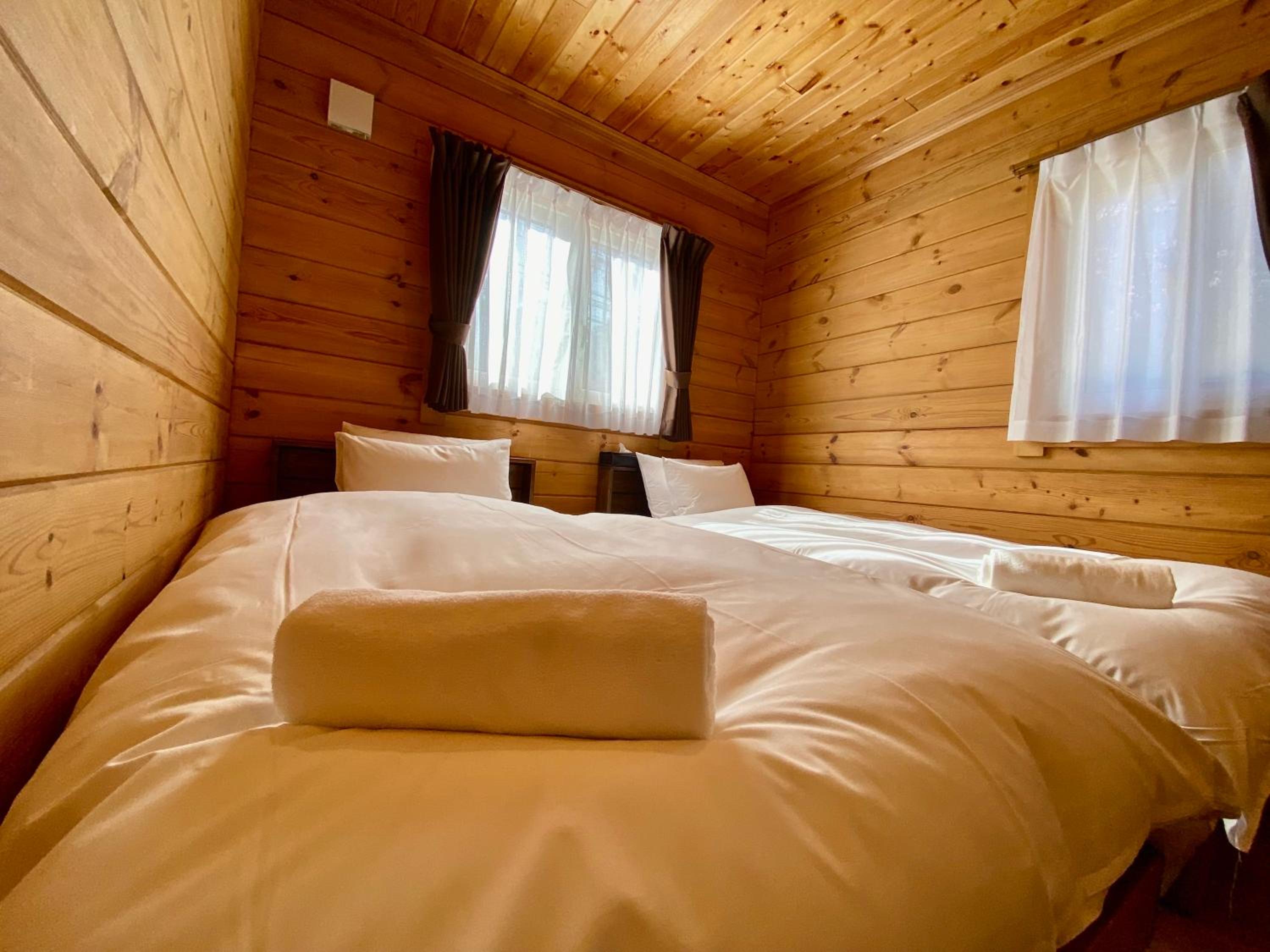 HAL Cottage