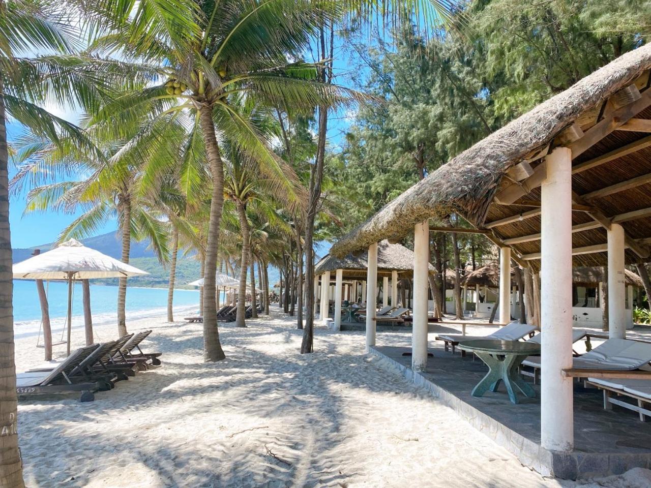 GM Doc Let Beach Resort & Spa