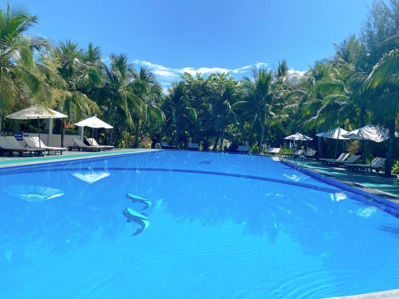 GM Doc Let Beach Resort & Spa
