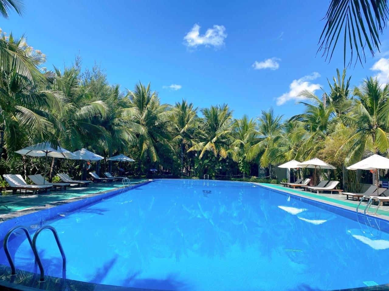 GM Doc Let Beach Resort & Spa