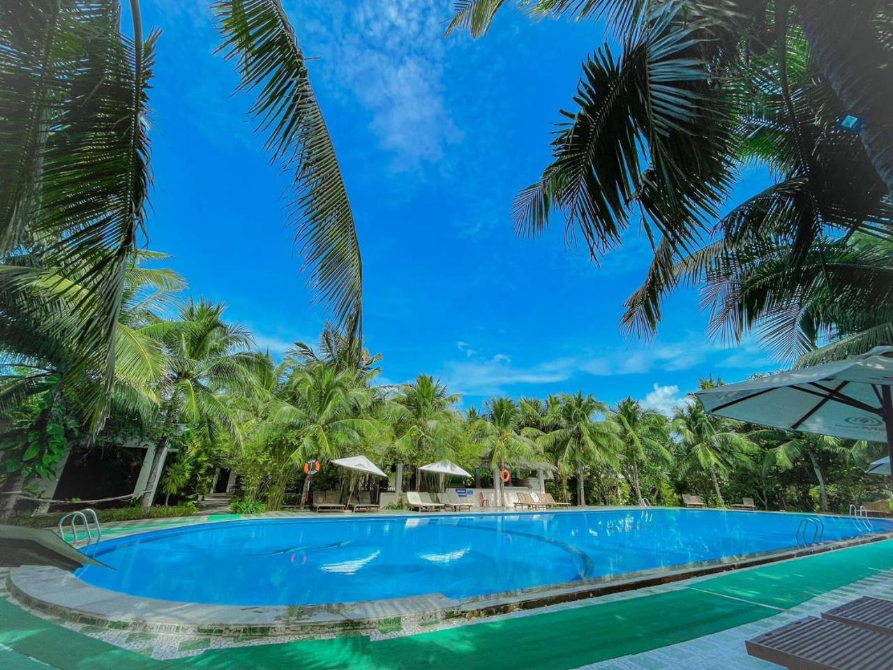 GM Doc Let Beach Resort & Spa