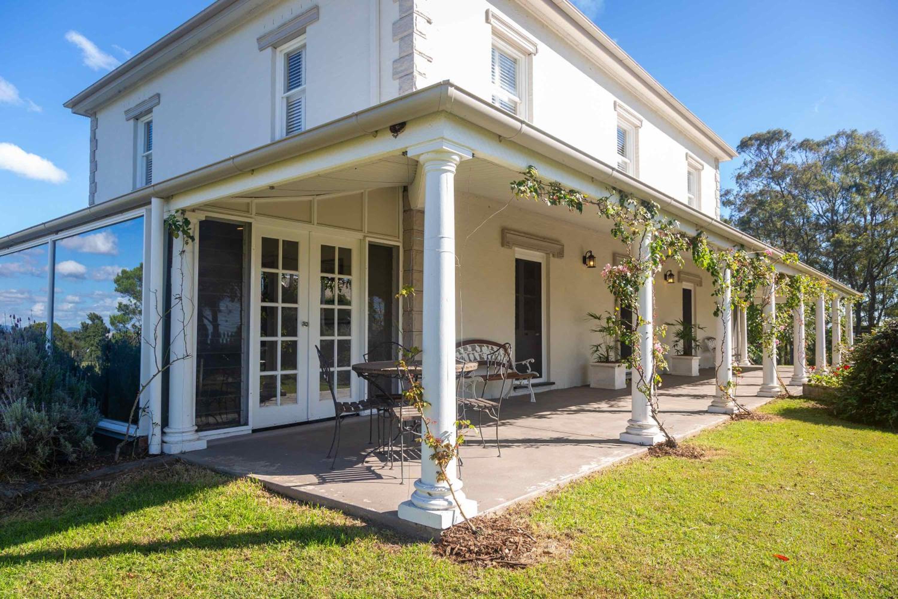 Staghorn Manor