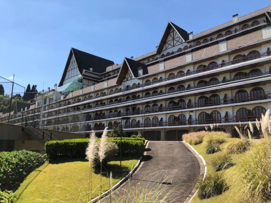 Hotel Flat duplex Quatre Saisons com linda vista panorâmica - Image 1