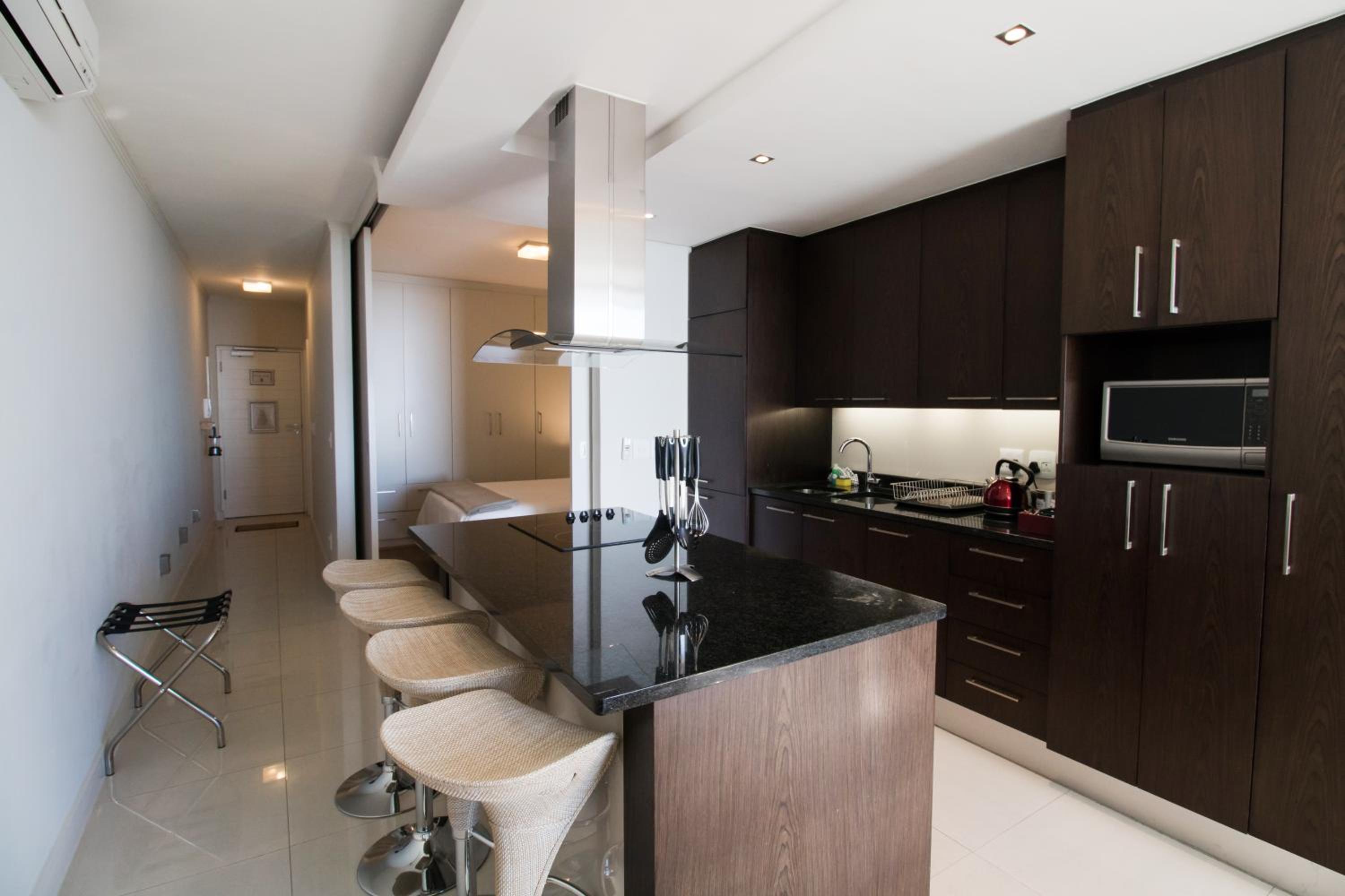 Camps Bay One Bedroom apartment - The Crystal view 5