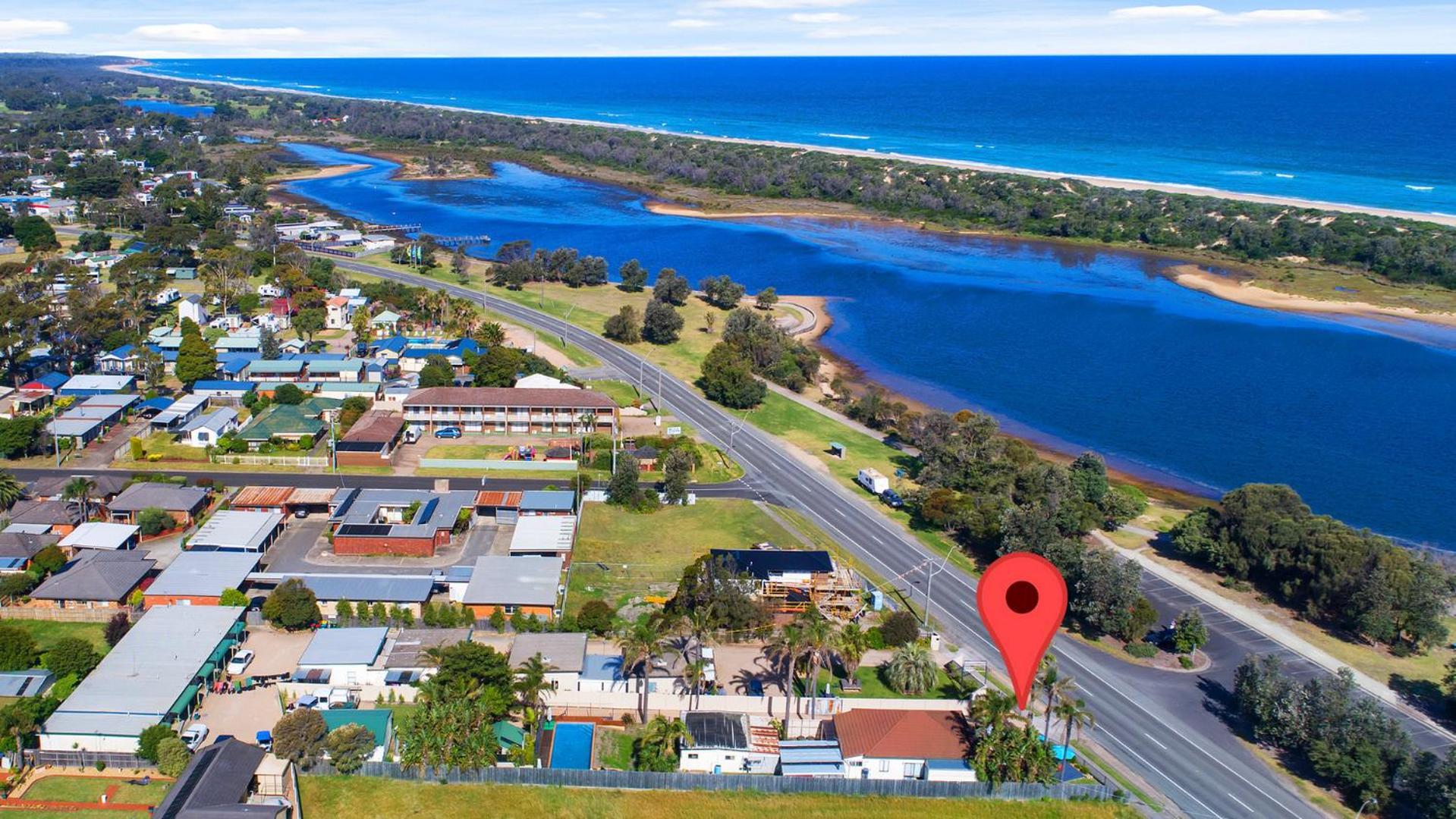 The Beaches on Lakes House - Central Coastal Stay