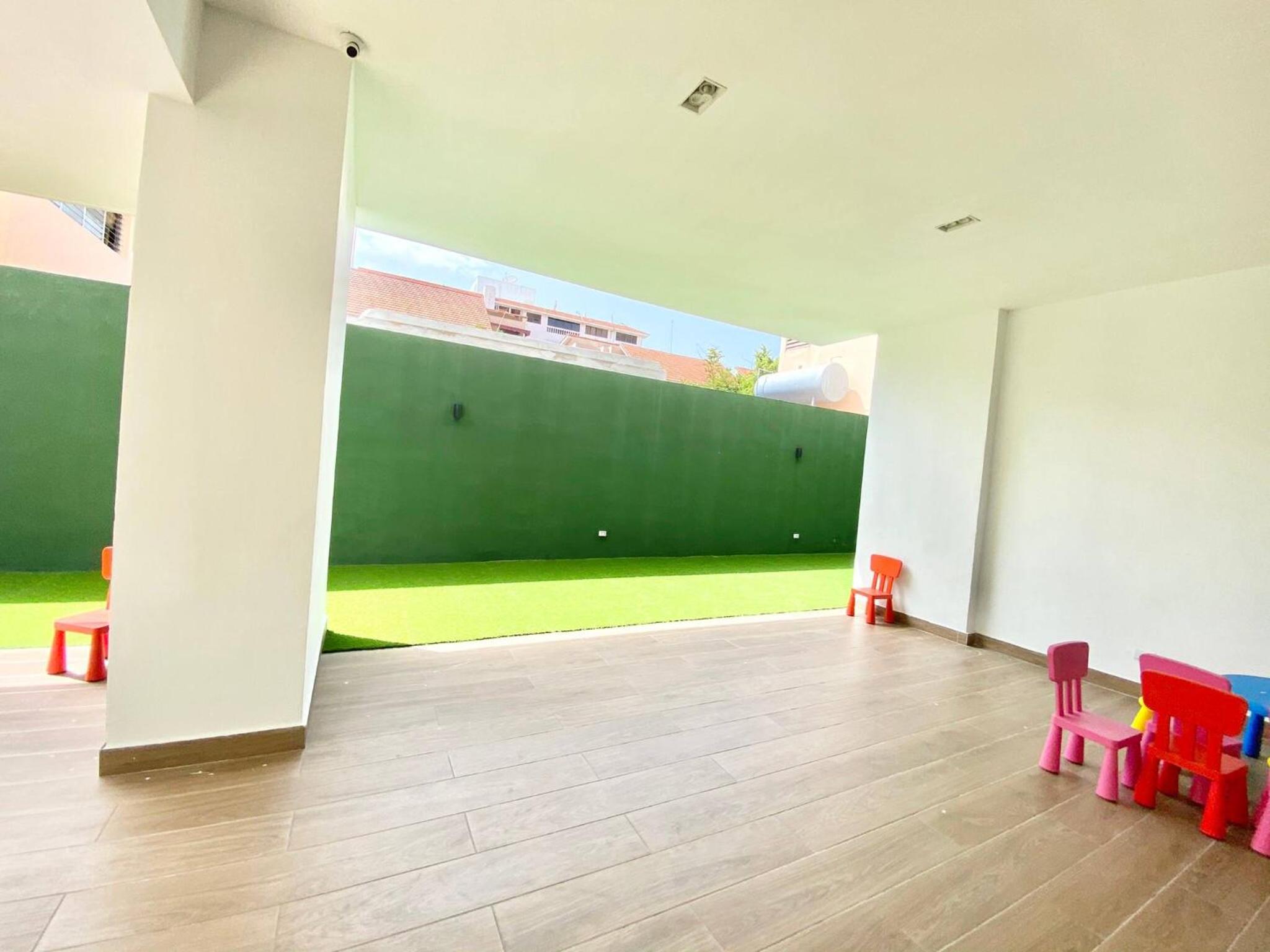 luxury 1br , Pool, Gym, Close Agora Mall view 3