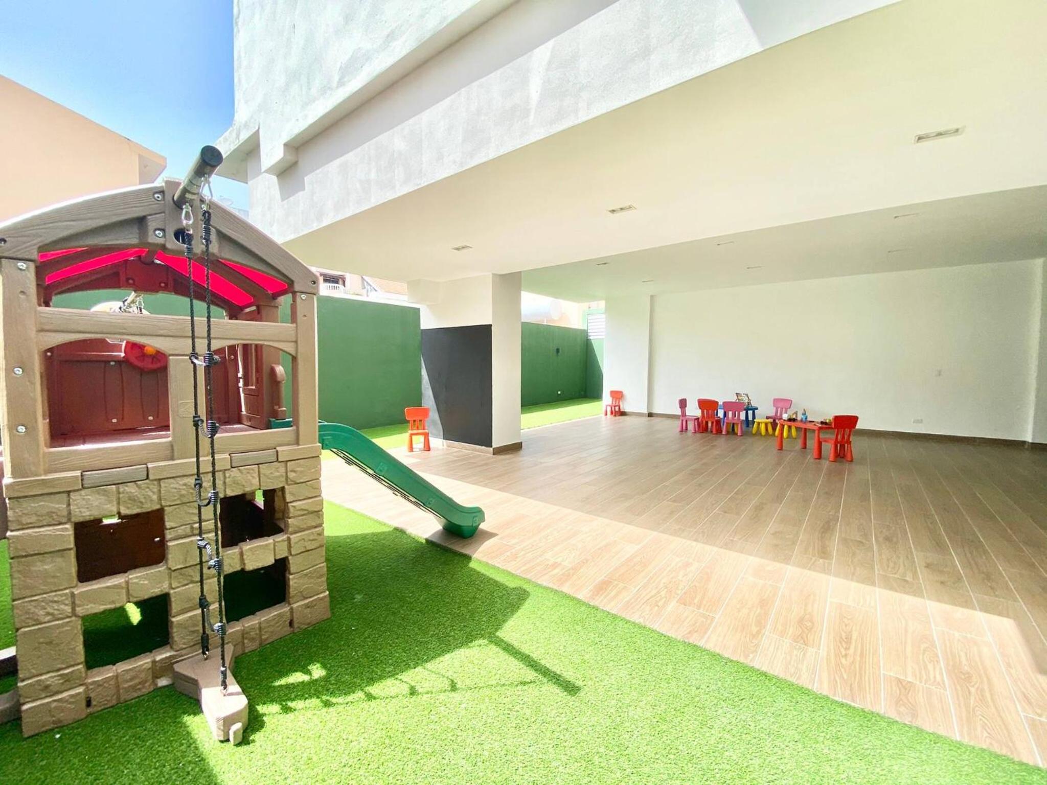 luxury 1br , Pool, Gym, Close Agora Mall view 5
