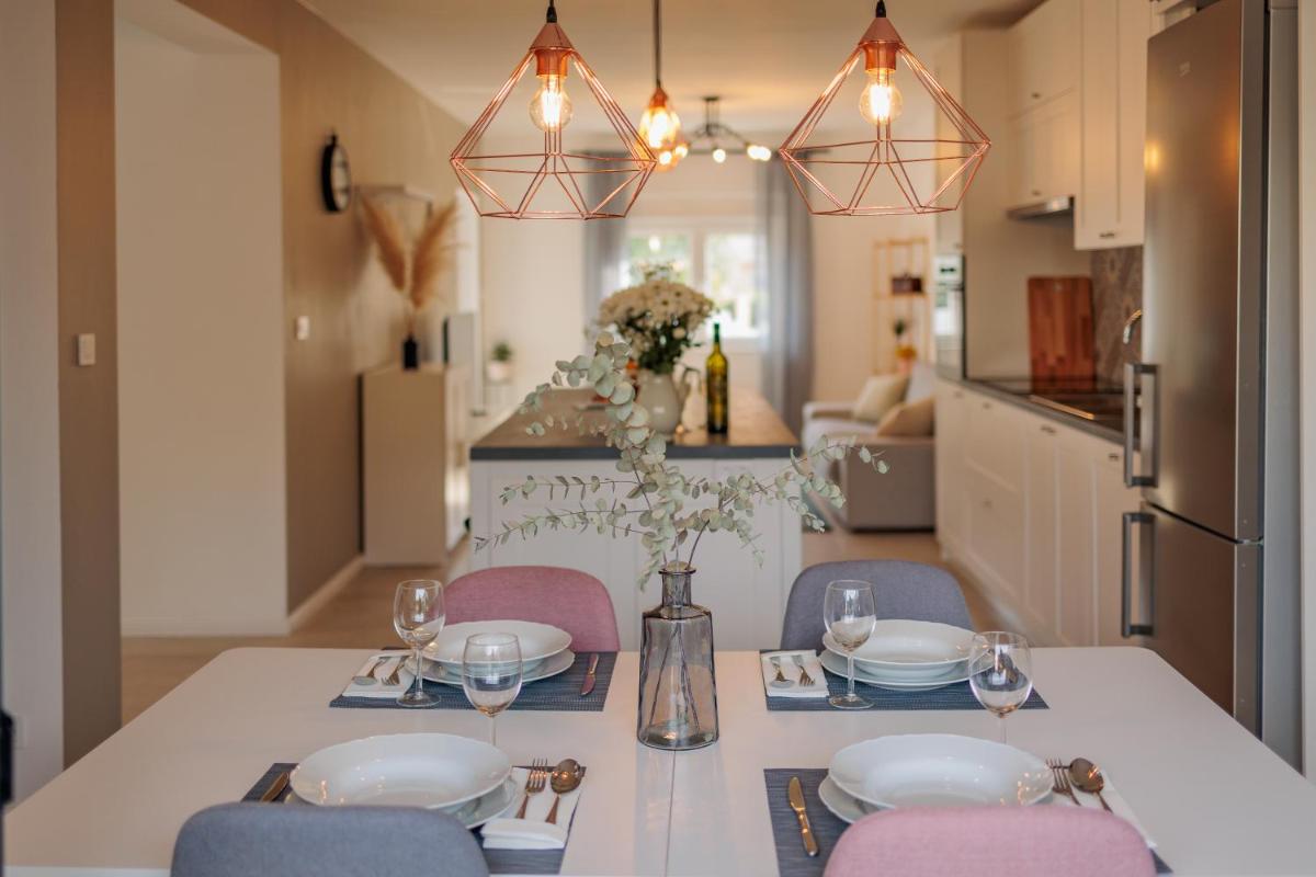 Hotel Bella Zara luxury apartment - Image 1