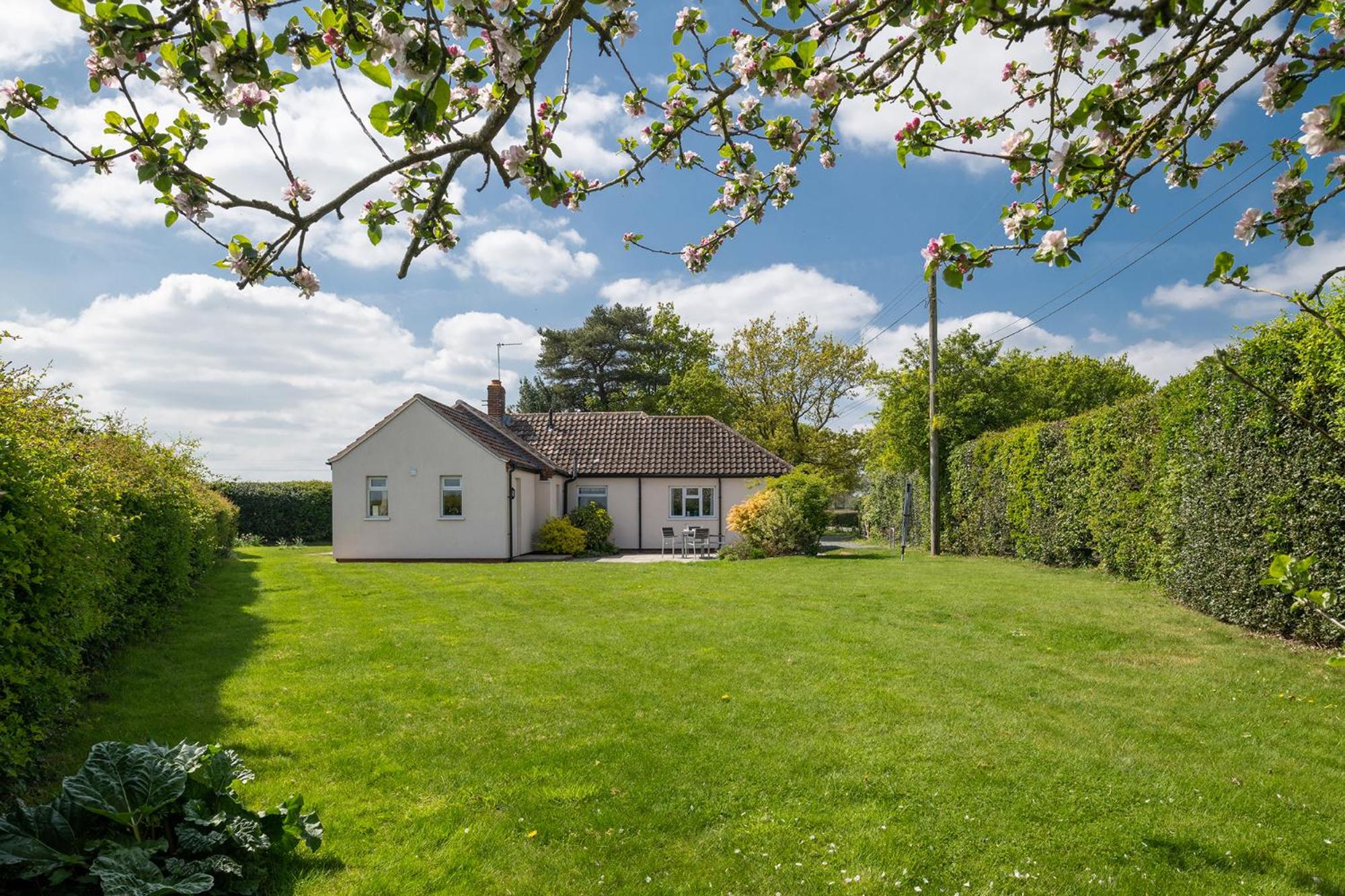 Chase Lodge, Kenilworth, Family Sized Cottage With free Wifi view 3
