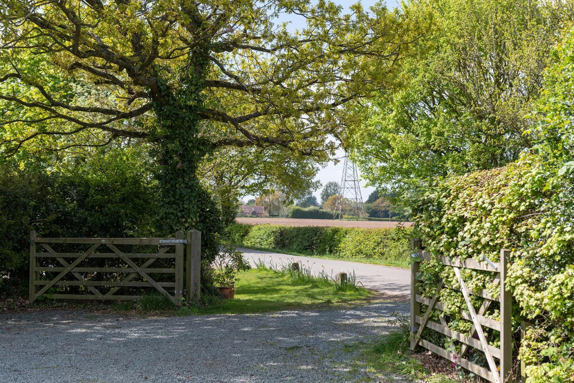 Chase Lodge, Kenilworth, Family Sized Cottage With free Wifi view 5