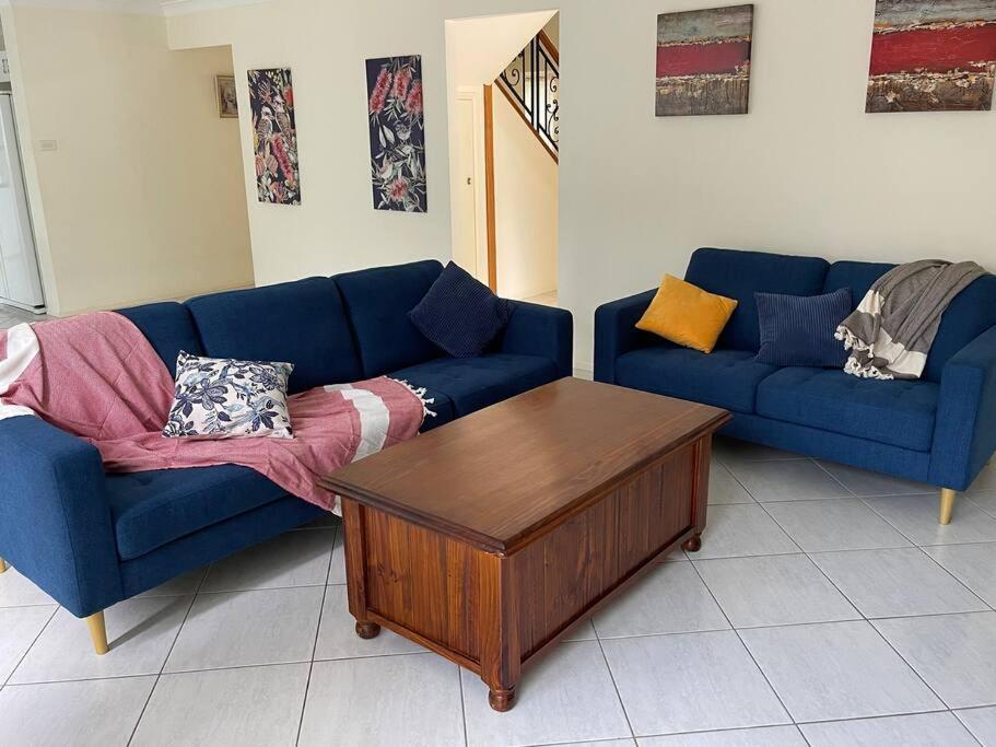 Beautiful 5 bedroom house in Jervis Bay